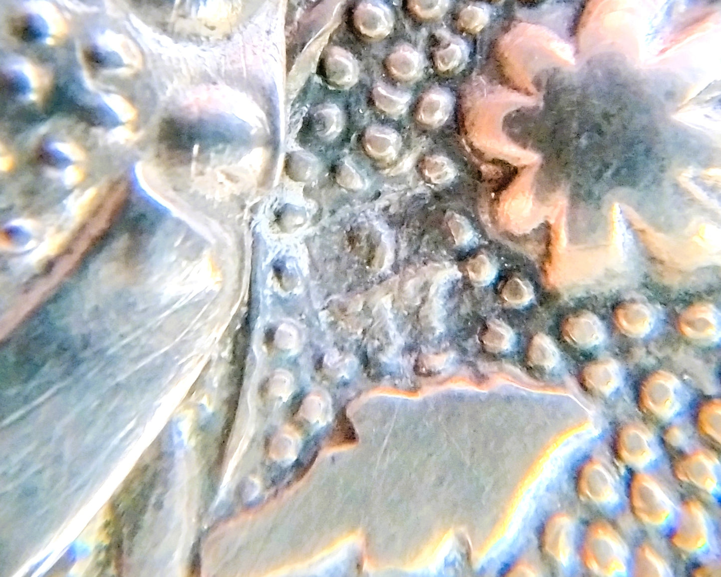 Zilveren broche gemaakt van een boekstuk, A.G. Kijlstra, Drachten, 19e eeuws