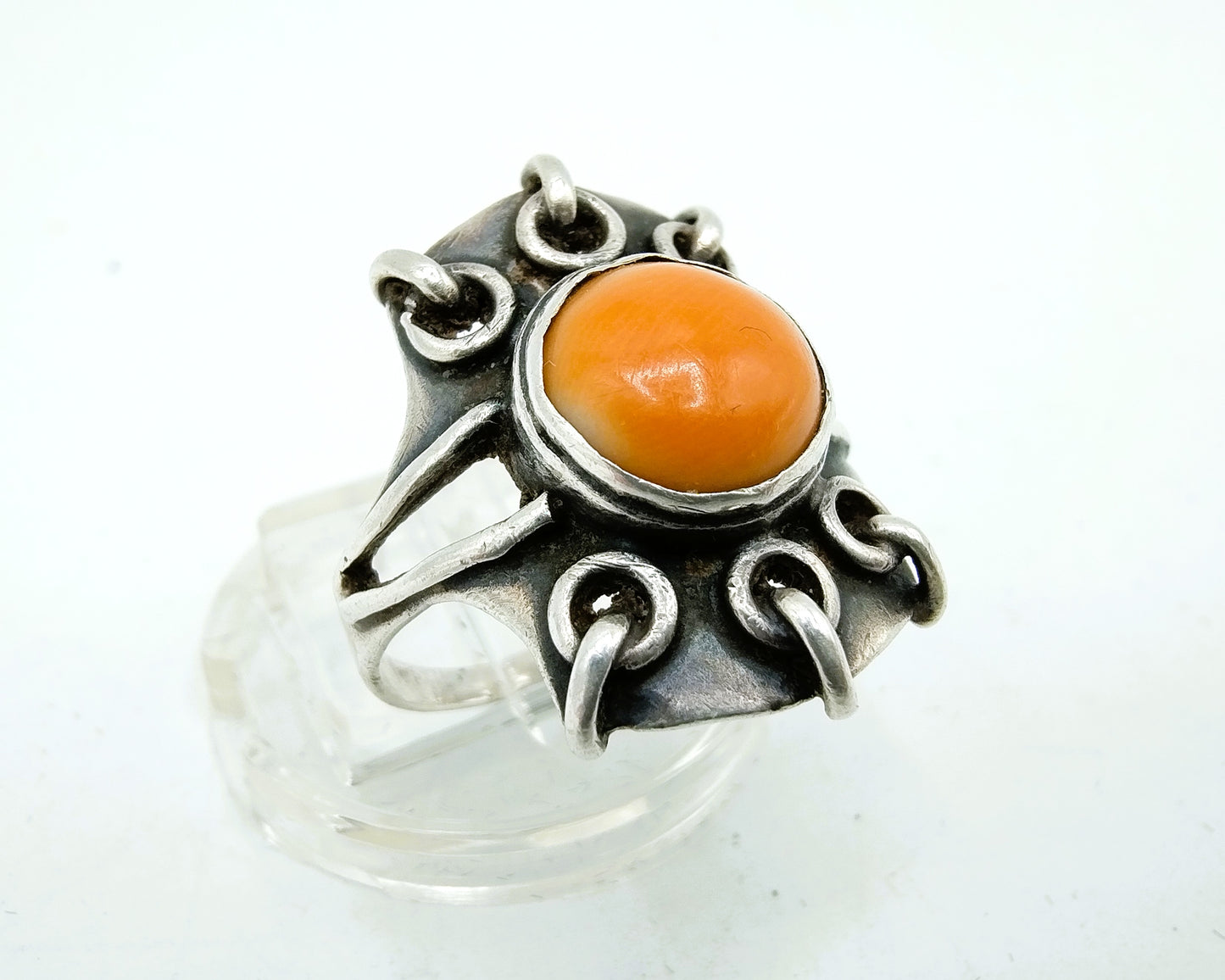 Zilveren ring met koraal, 17 mm