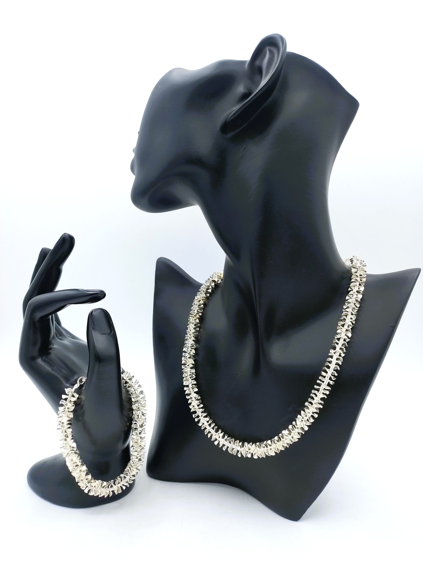 Silver set with necklace and bracelet, 40 cm / 18.5 cm