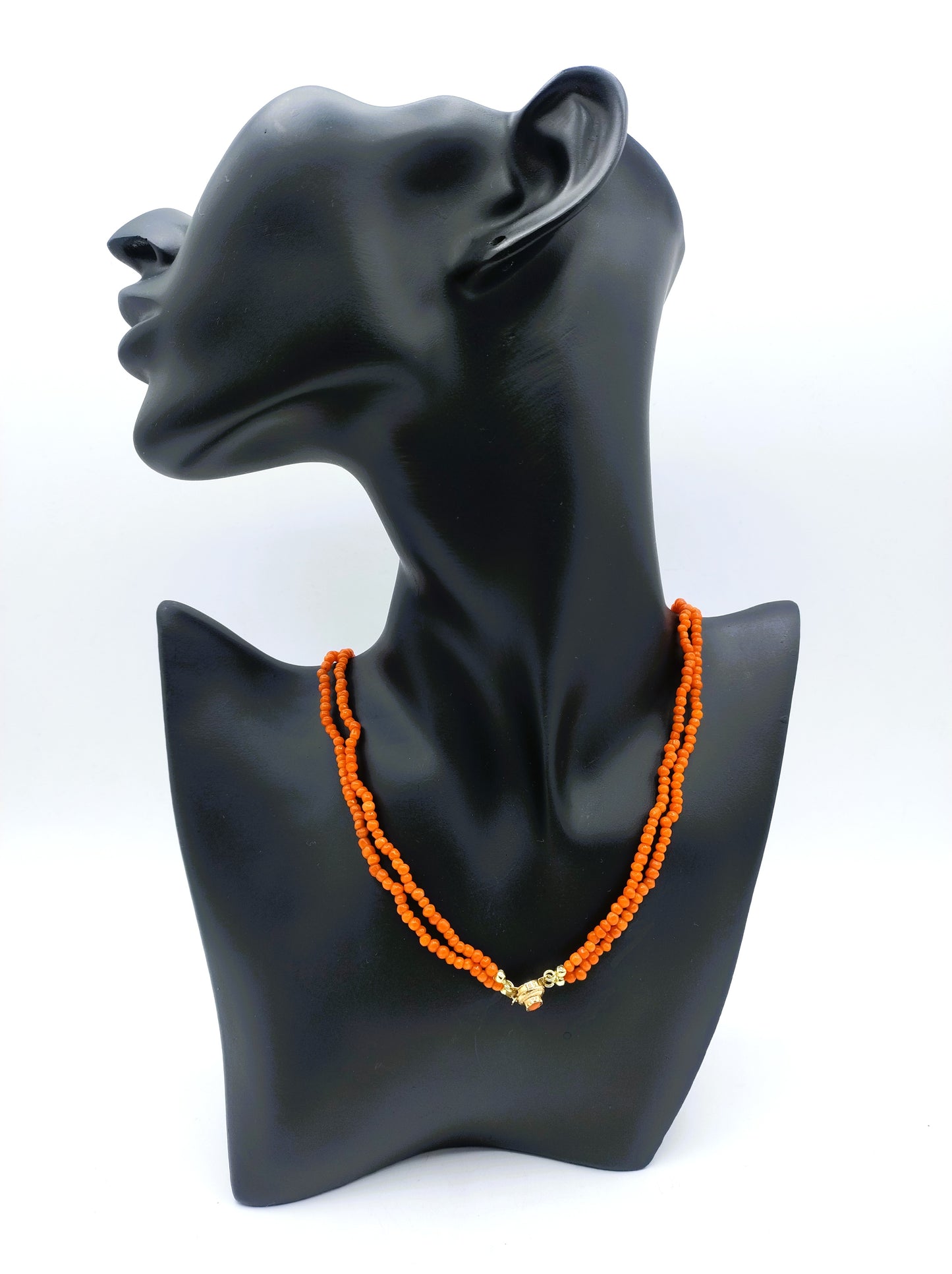 Red coral necklace, 2 strands, with gold clasp, 19th century
