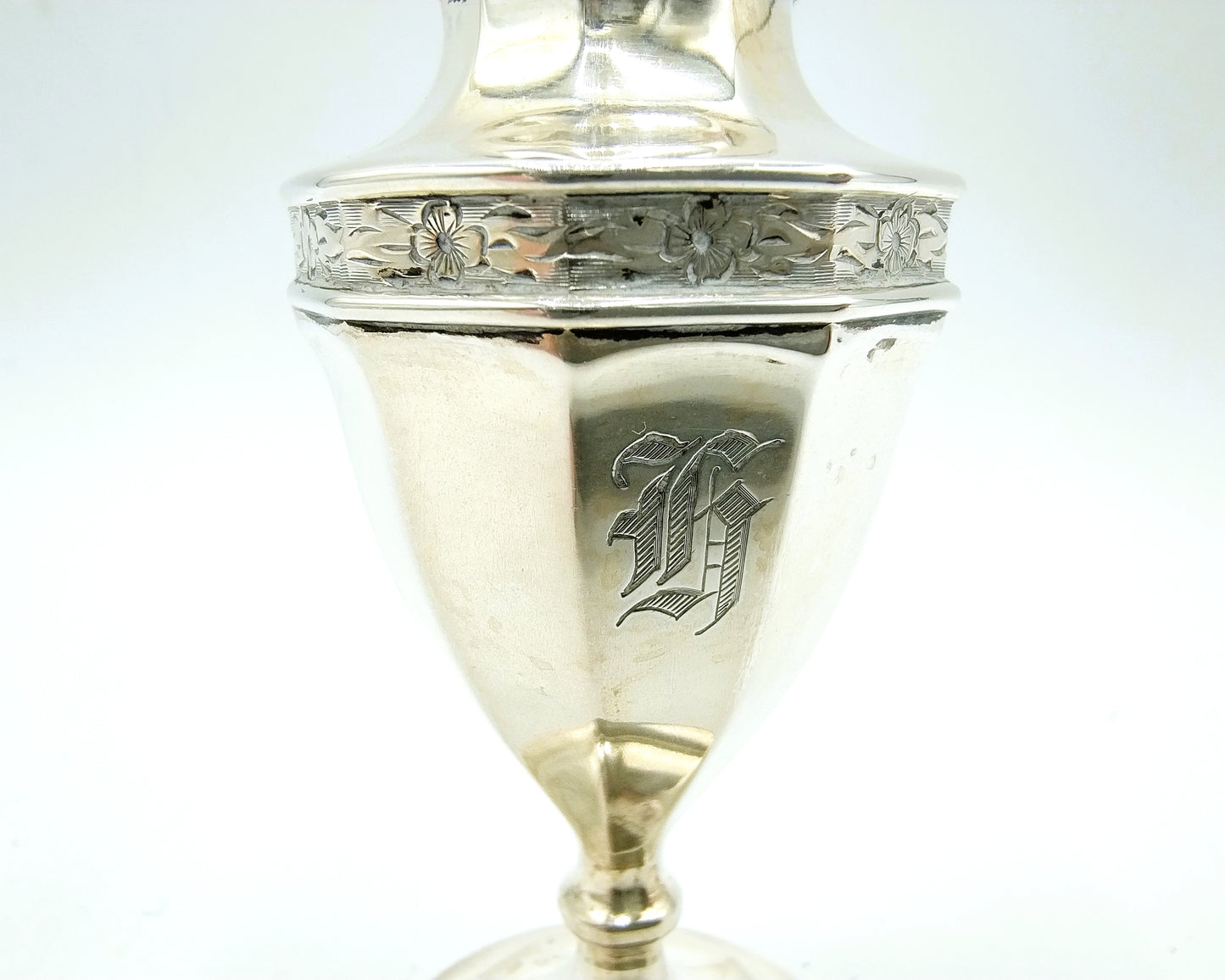 Zilveren peper- of zoutstrooier, Jennings silver company, Irvington, 925