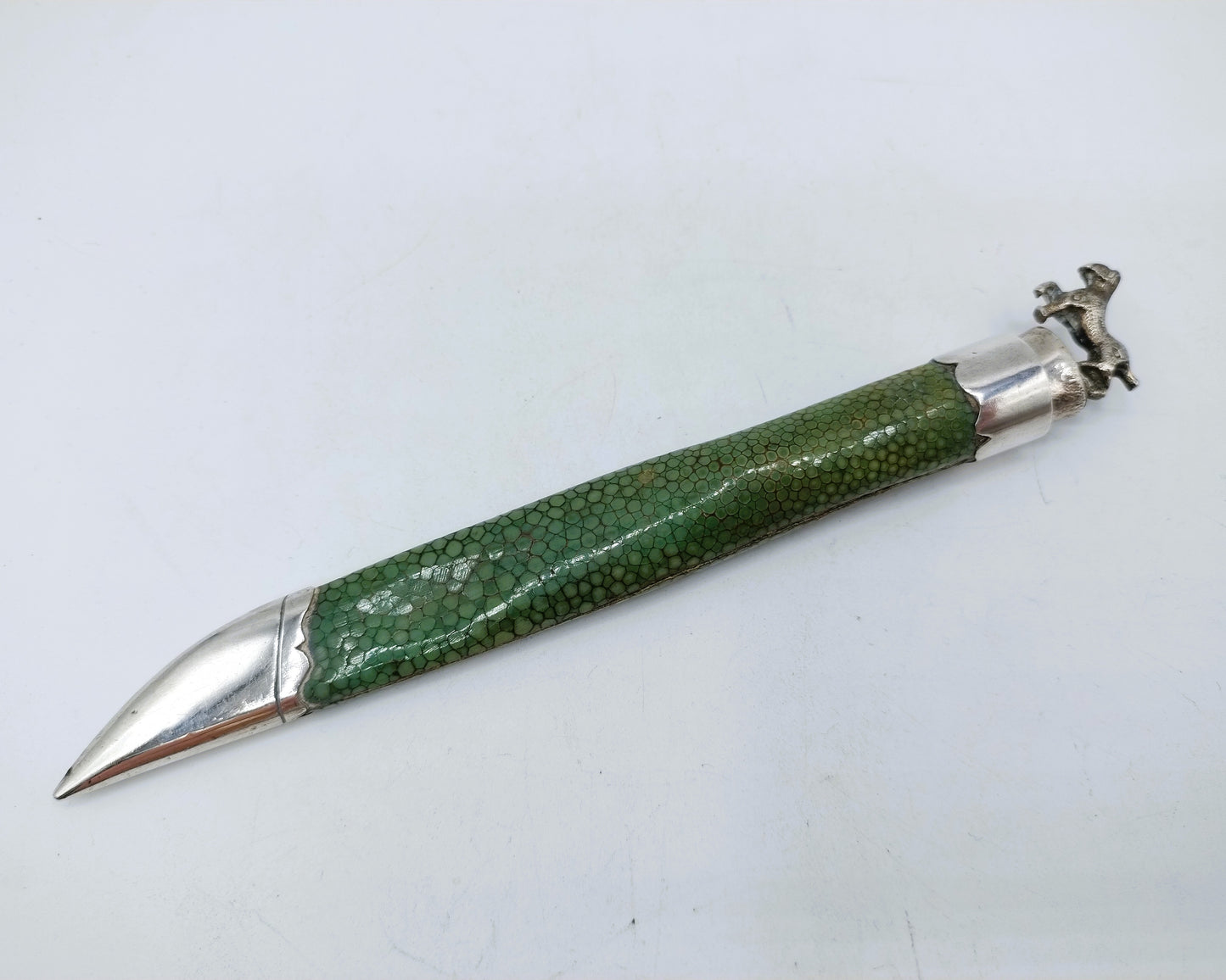 Messer mit silbernem Griff in Roggenlederscheide, Amsterdam (?), 18. Jahrhundert