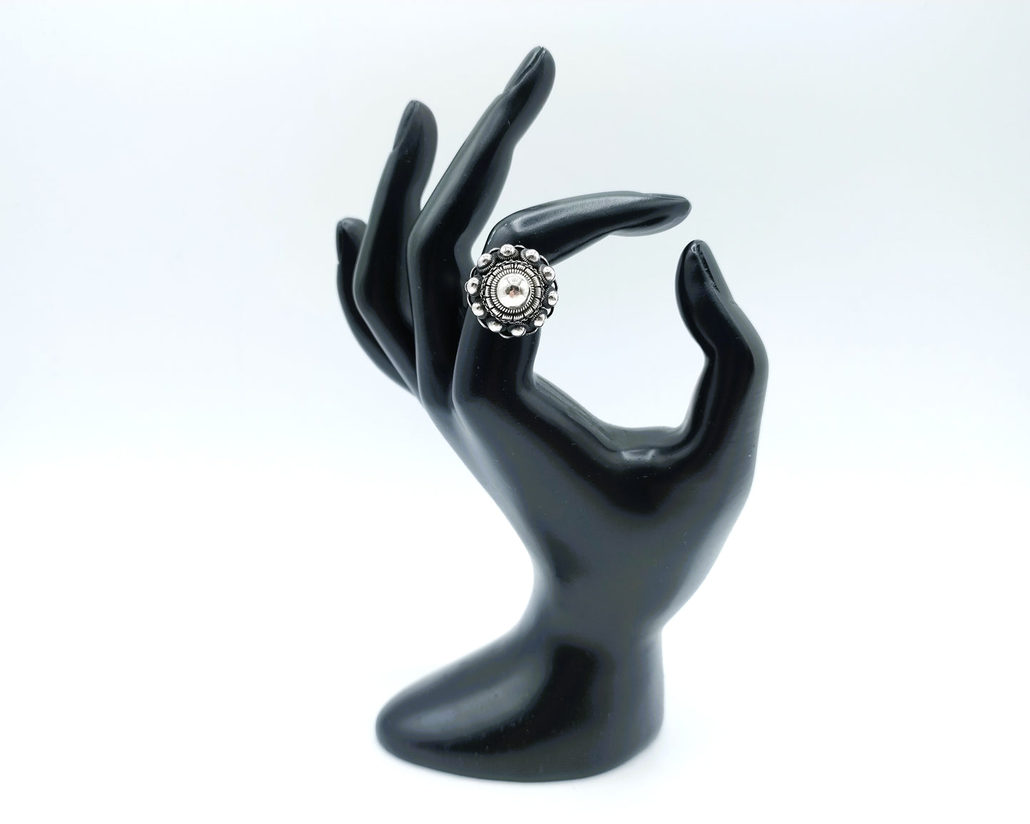 Silver Zeeland button ring, 17 mm