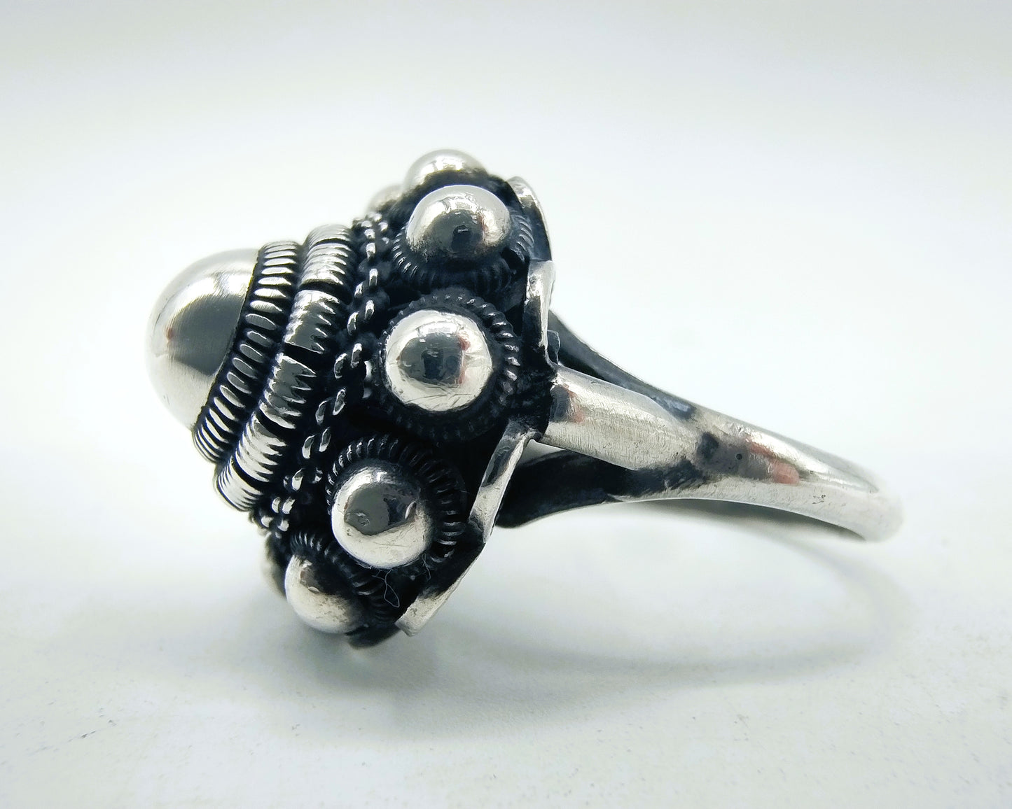 Silver Zeeland button ring, 17 mm
