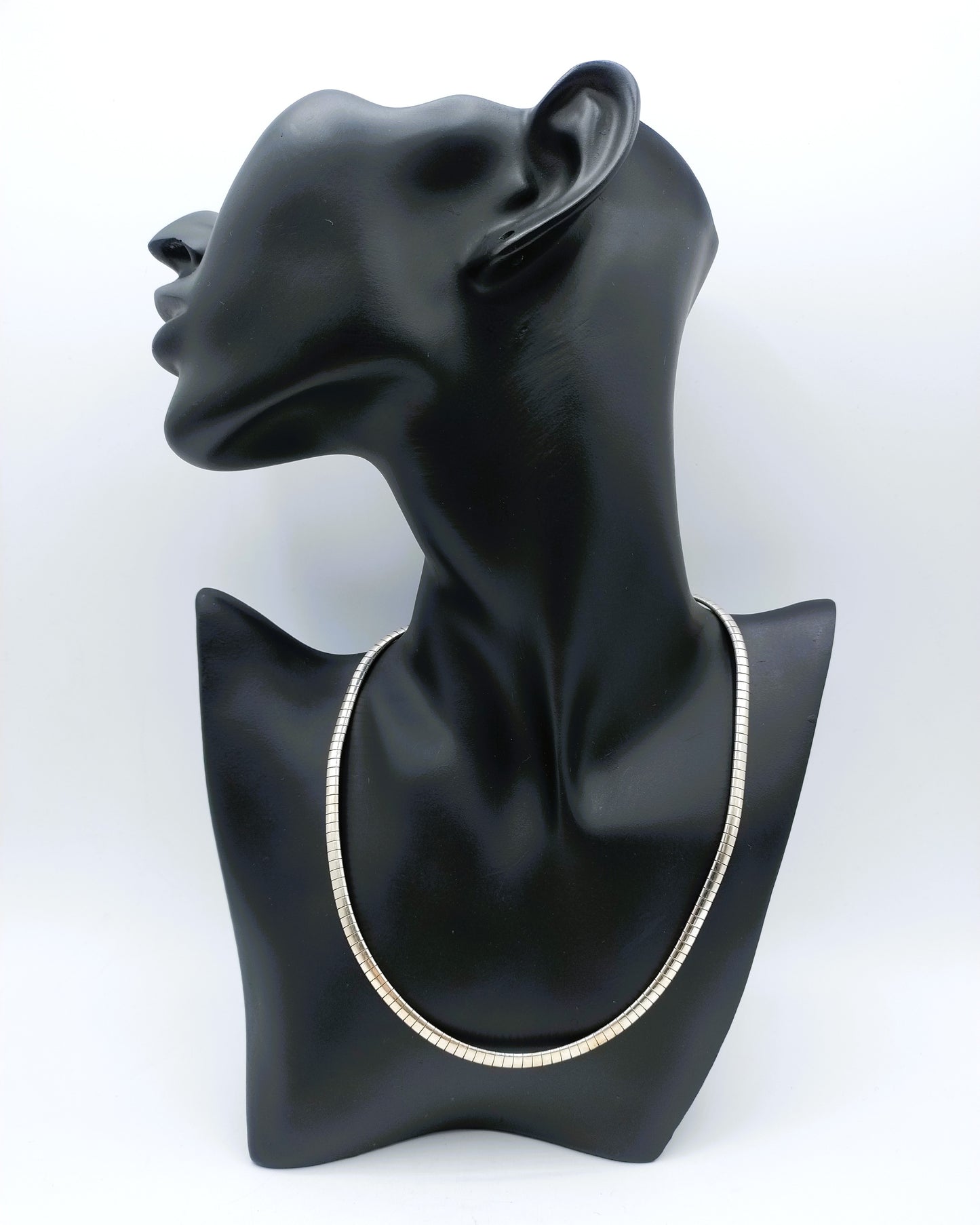 Silver omega necklace (42 cm) + bracelet, (19 cm).