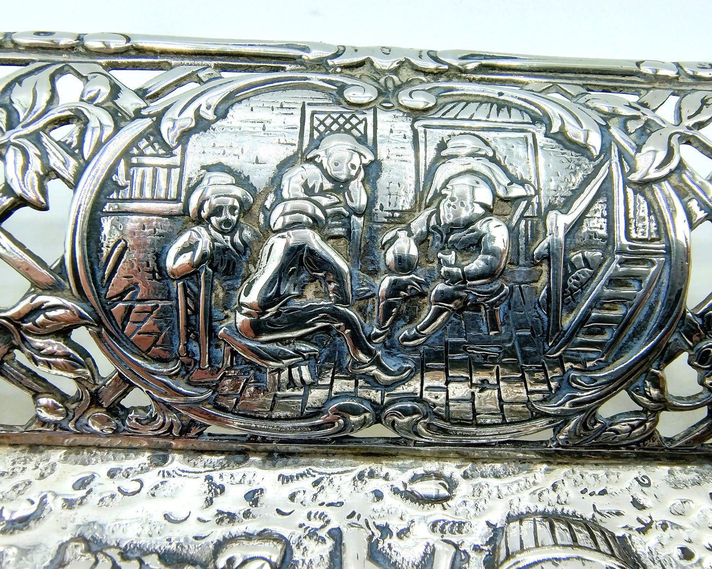 Zilveren koekjesschaal, H. Nieuwold, Groningen, 1947