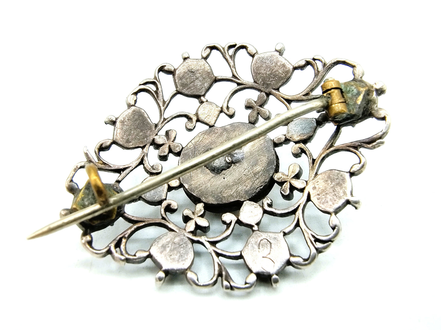 Antique silver brooch with 9 rose diamonds