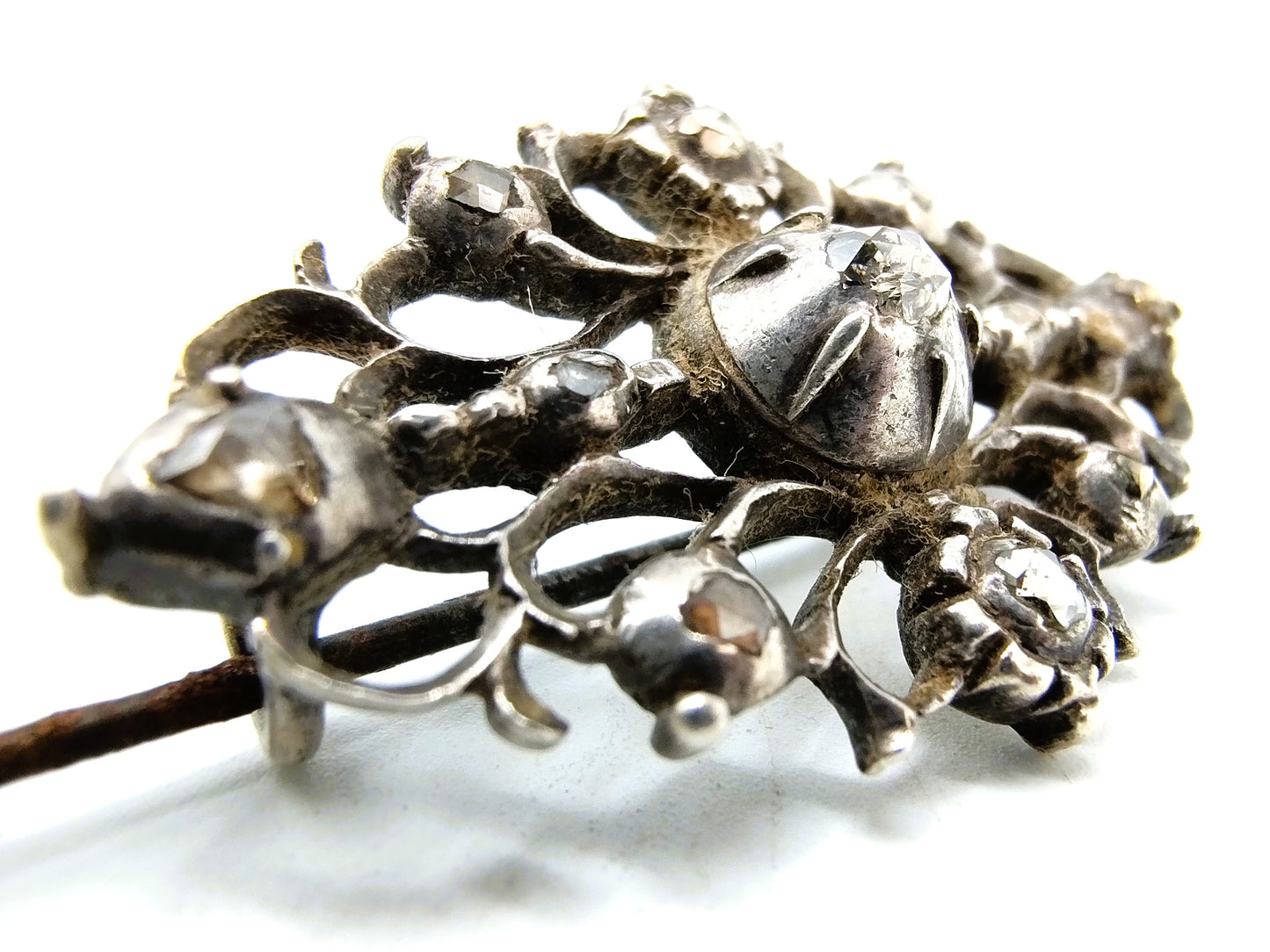 Antique silver brooch with 11 rose diamonds