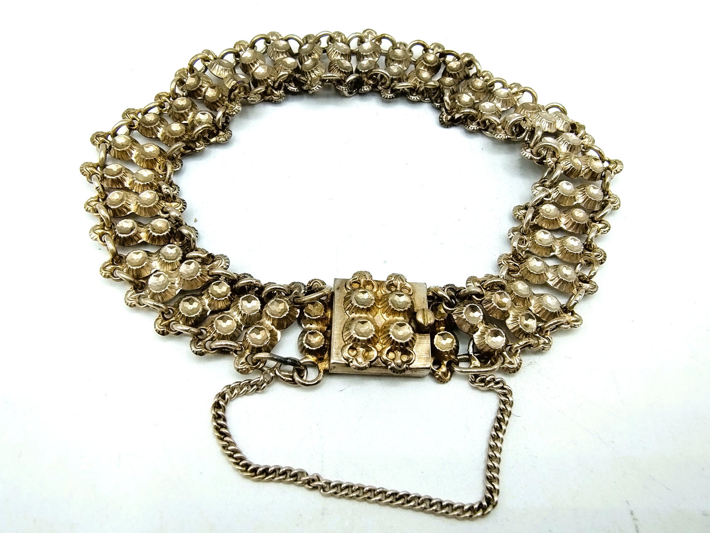 Friese zilveren klederdracht armband, 800