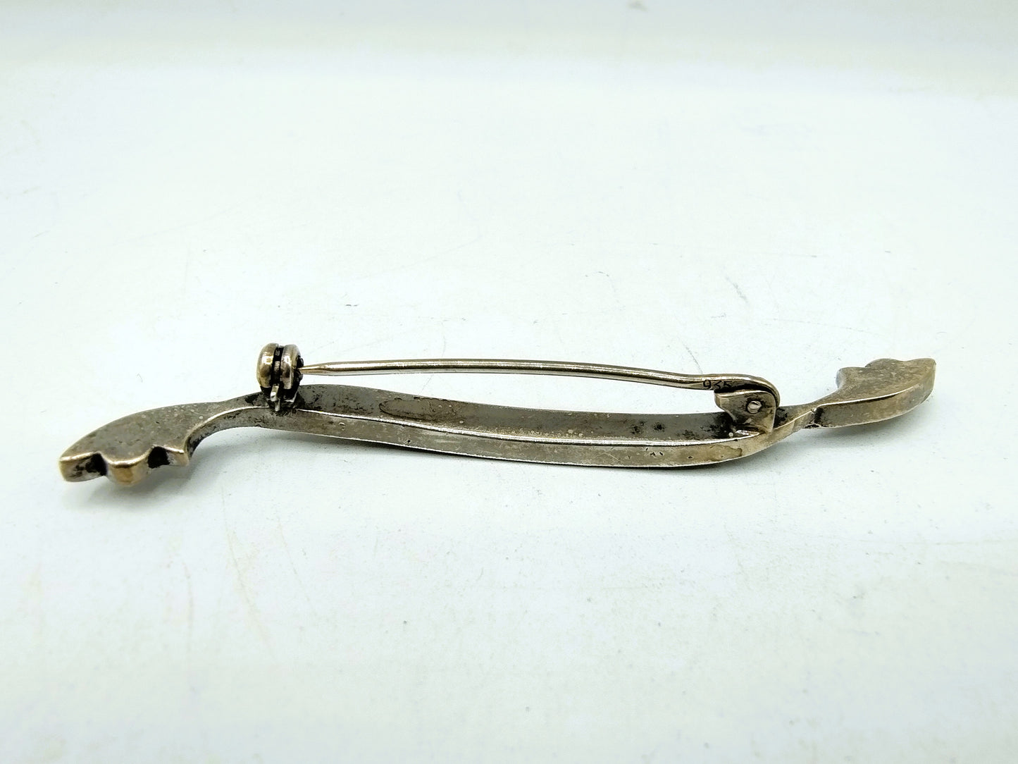 Zilveren broche met markasietjes, 835