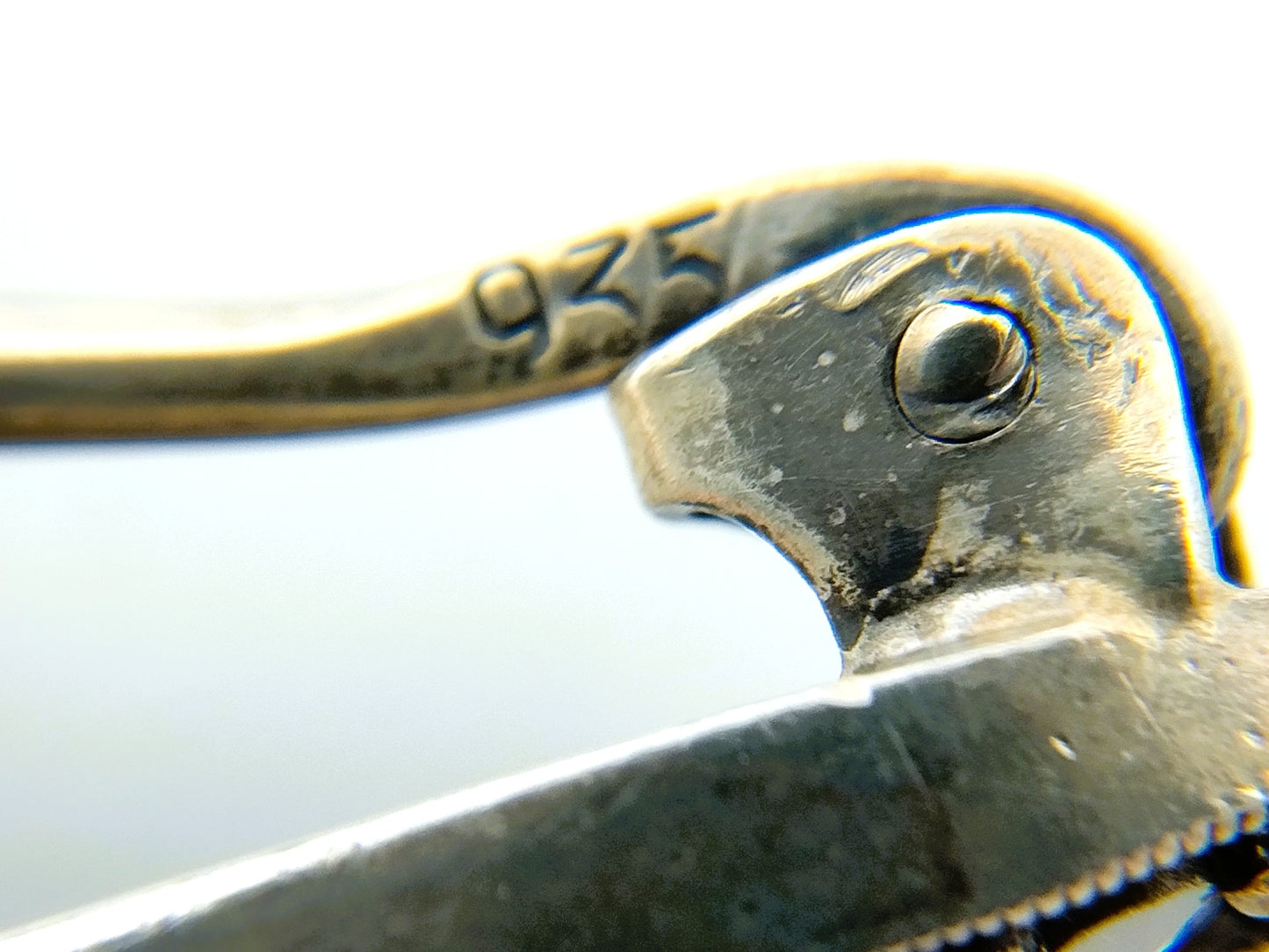Zilveren broche met markasietjes, 835