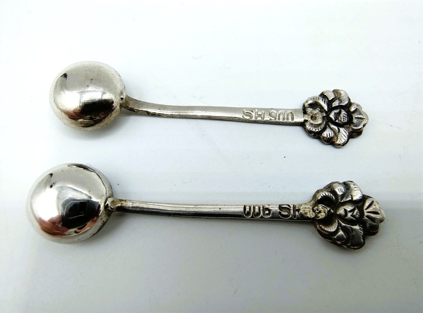 2 Salzlöffel aus Silber, 900