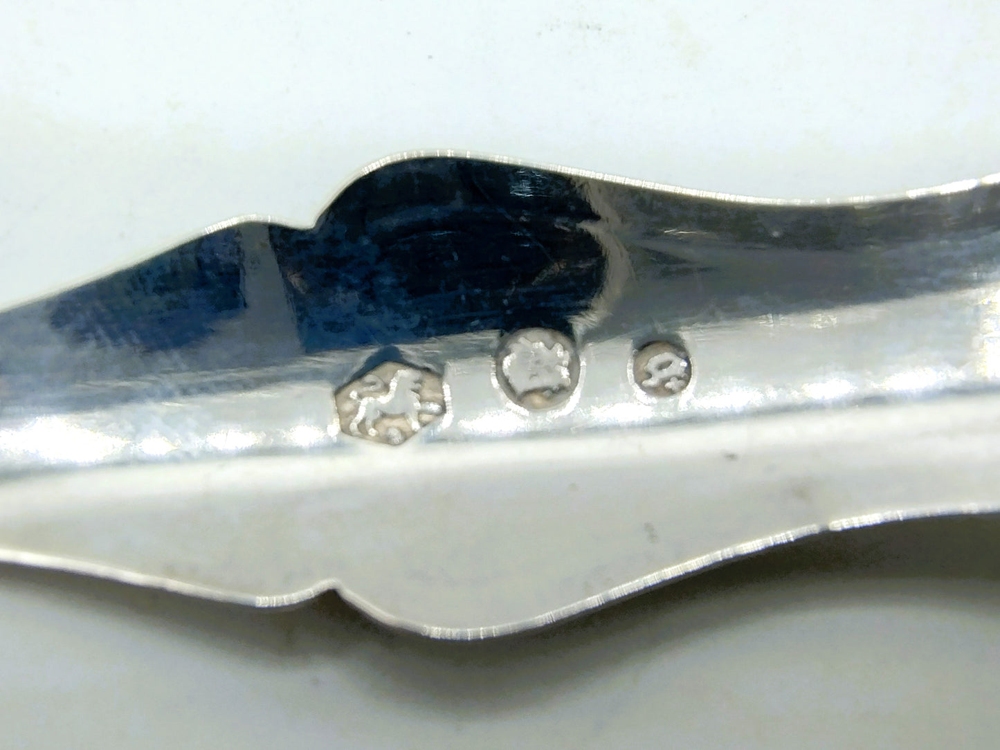 Set aus 9 silbernen Teelöffeln und einem Zuckerlöffel, A. Kuylenburg, Schoonhoven, 1875