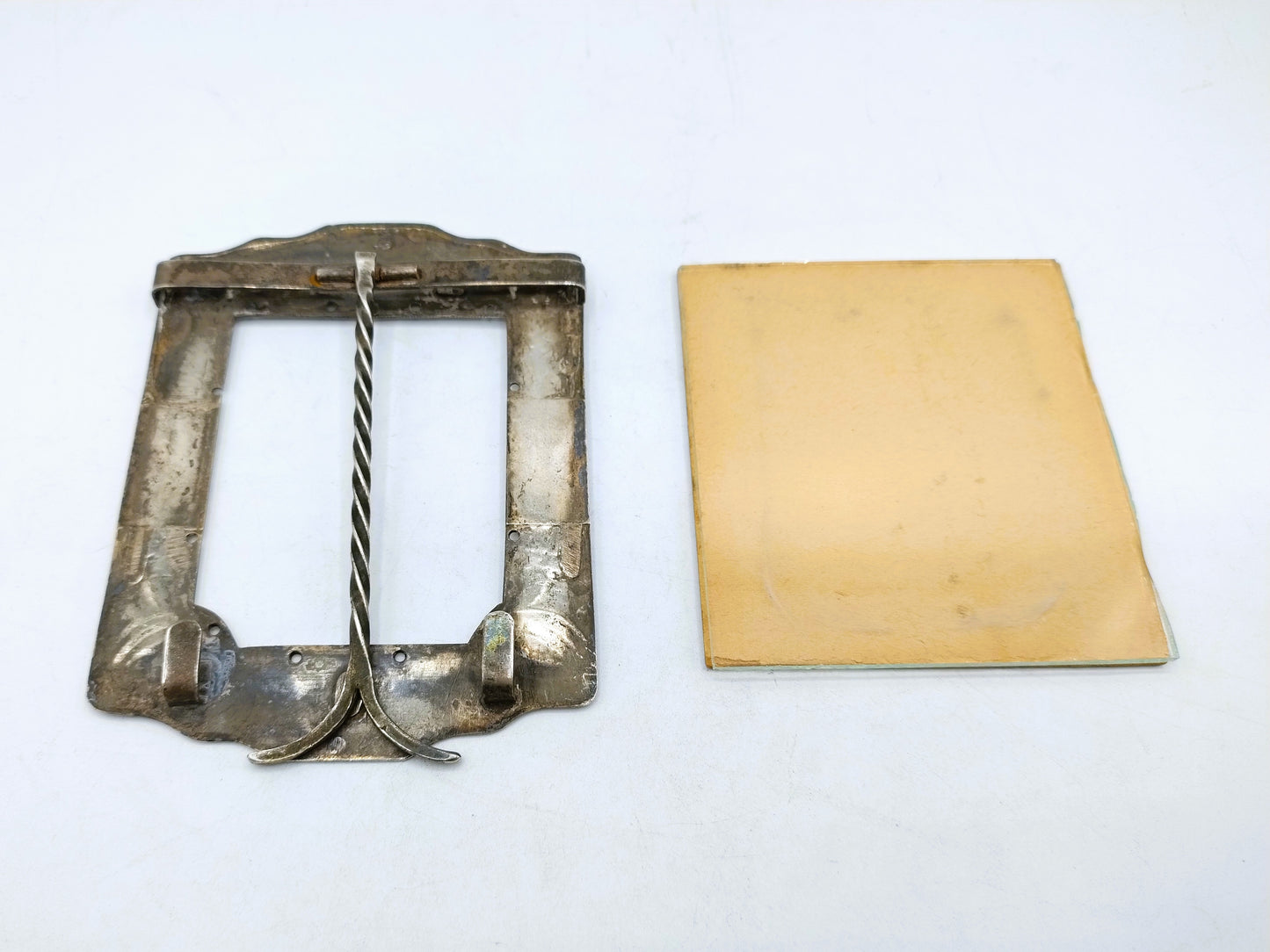 Silver photo frame of bag bracket with Keeshond, 18th century