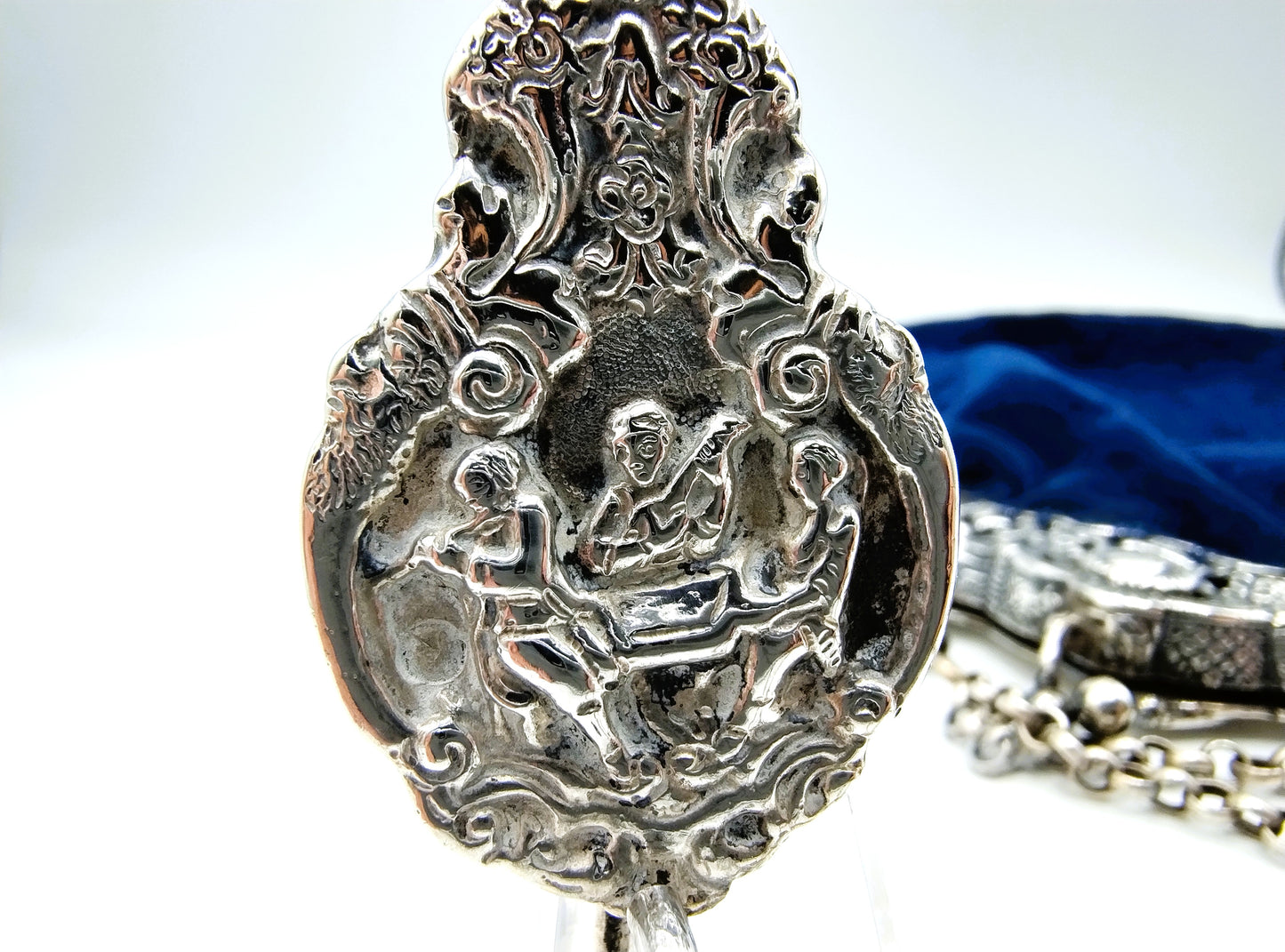 Silver bag bracket, J. van Straten, Hoorn, 1900.