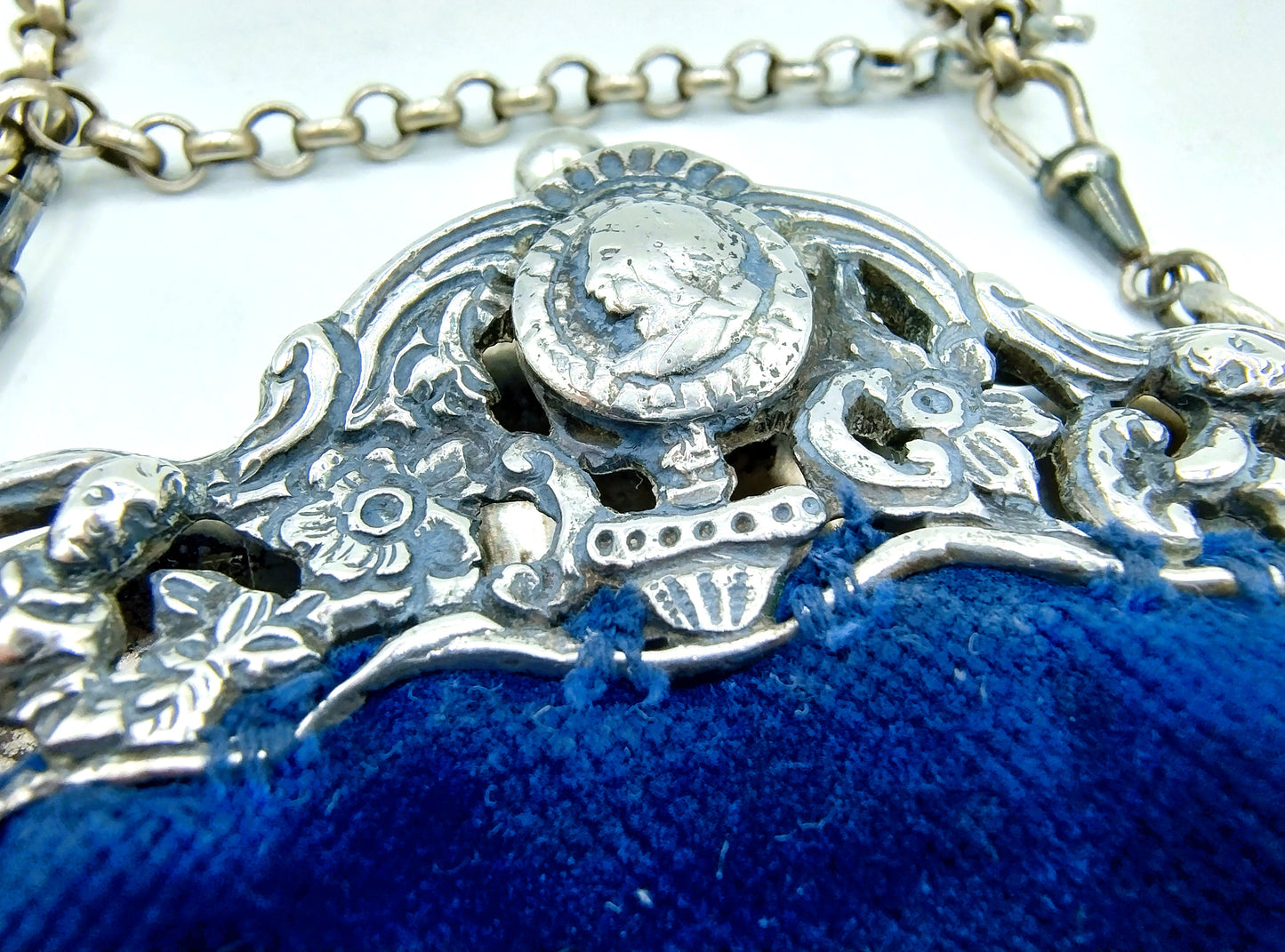 Silver bag bracket, J. van Straten, Hoorn, 1900.
