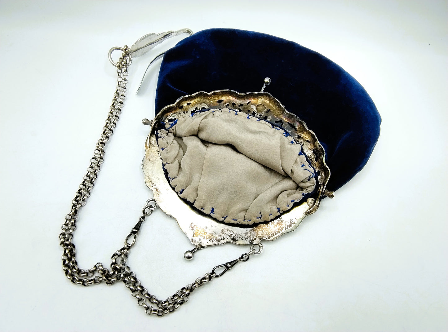 Silver bag bracket, J. van Straten, Hoorn, 1900.