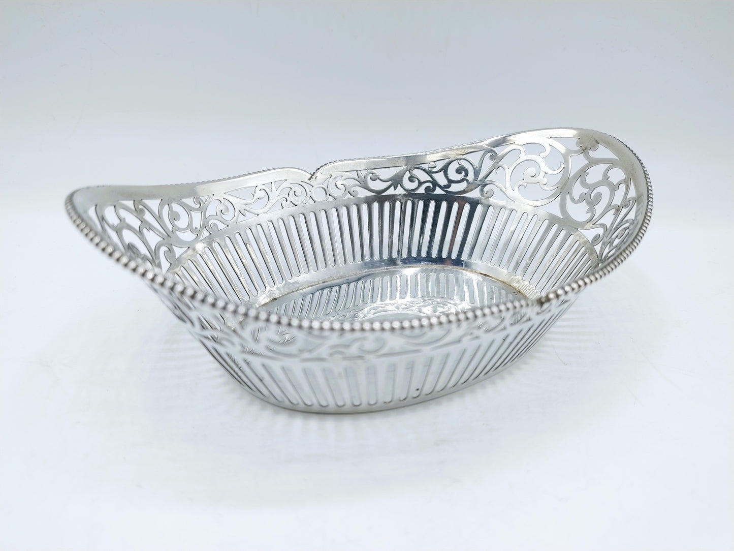 Zilveren bonbonmandje, L. Marcelis, Schoonhoven, 1930