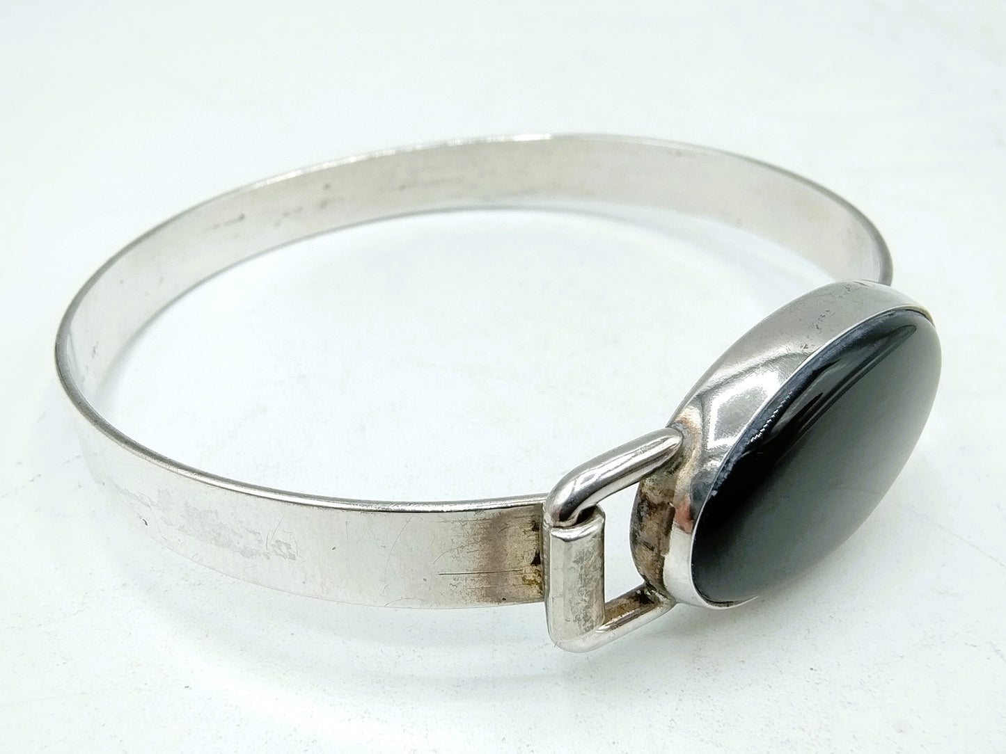 Zilveren armband bezet met Onyx, 835