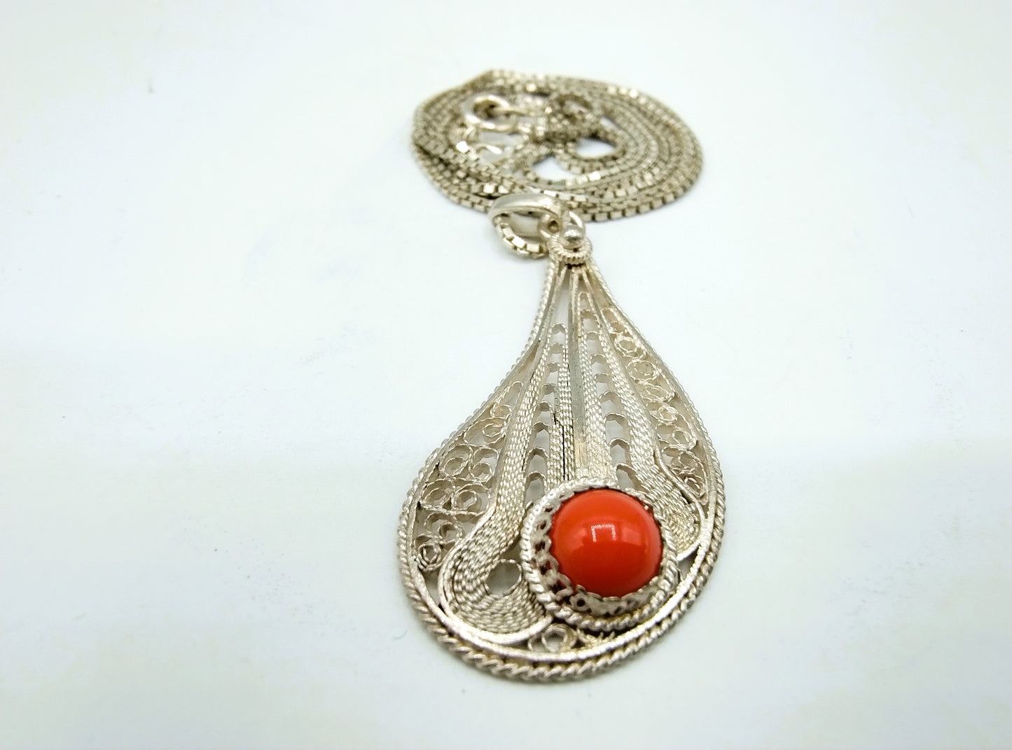 Silver necklace with filigree silver pendant, 60 cm