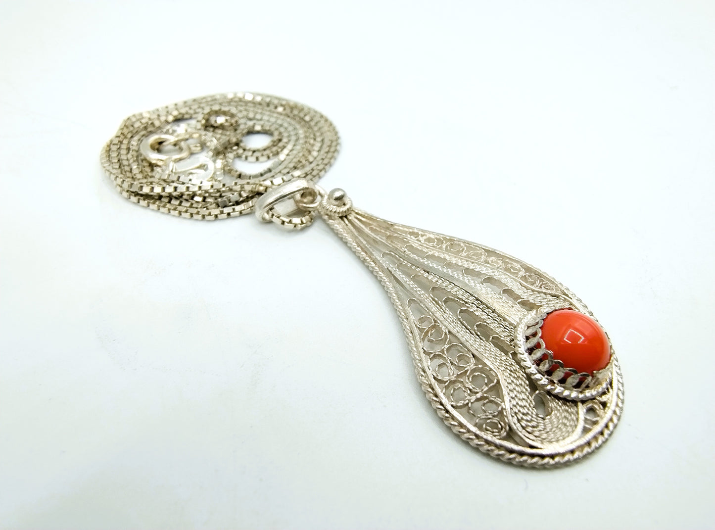 Silver necklace with filigree silver pendant, 60 cm