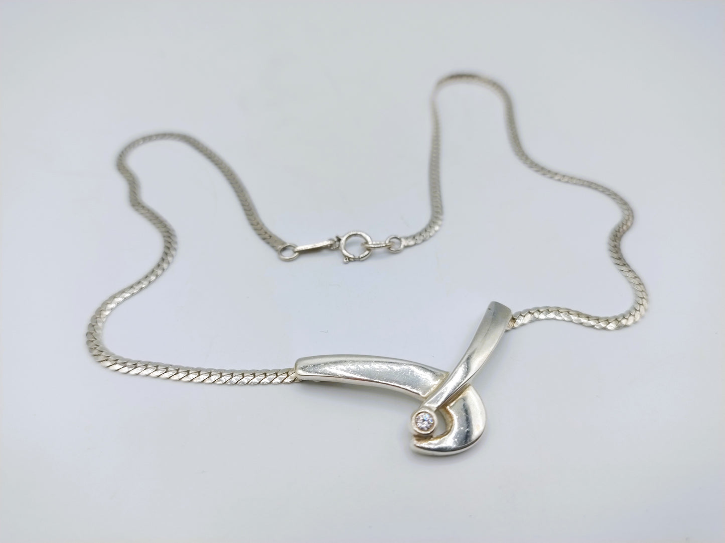 Silver necklace with braided design pendant, 39 cm, 925