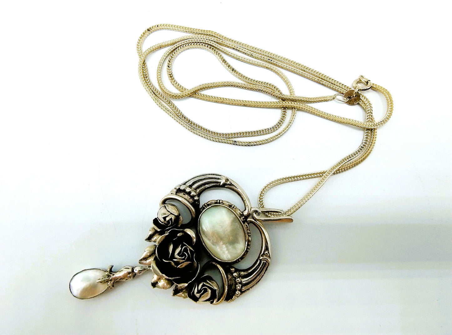 Silver snake chain with silver art nouveau pendant, 70 cm