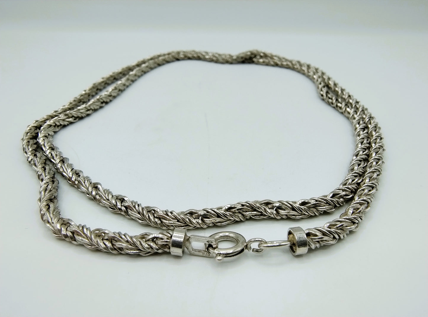 Silver chain with rope link, 81 cm.