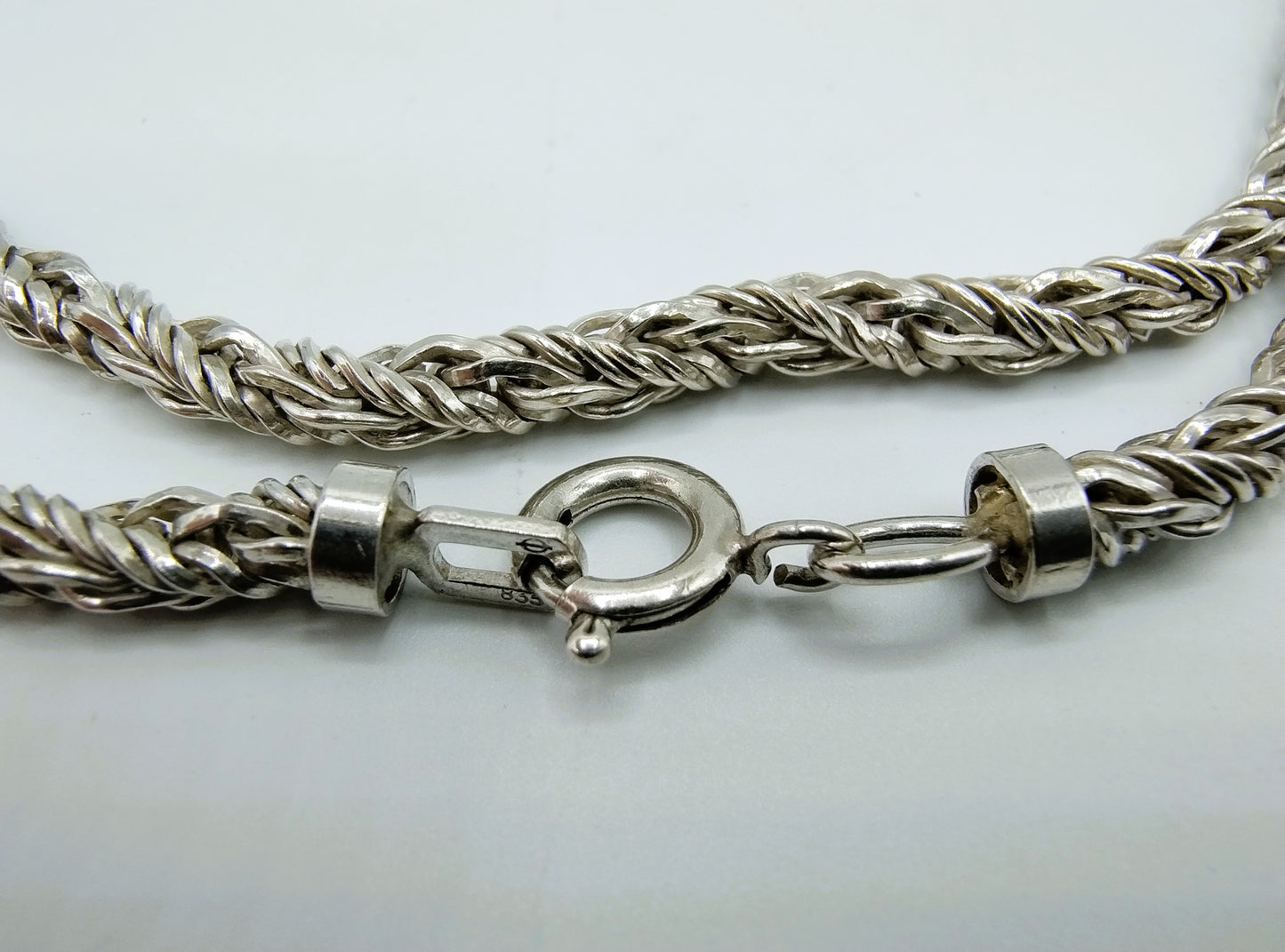 Silver chain with rope link, 81 cm.