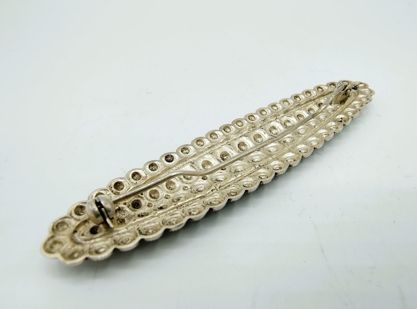 Silver brooch, 835