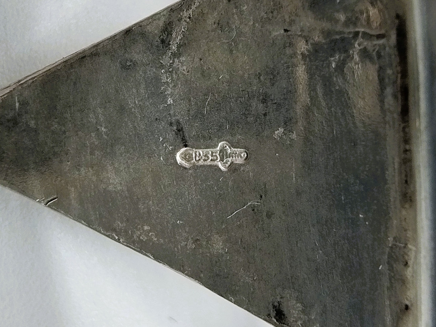 Set of silver calf buckles, 835