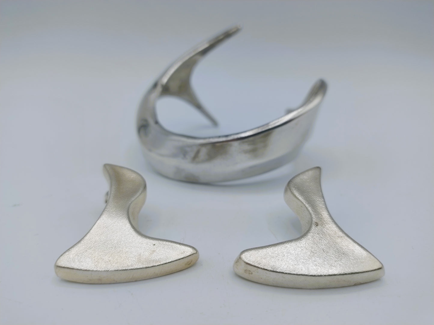 Silver design bracelet + earrings, Mart Visser, Netherlands