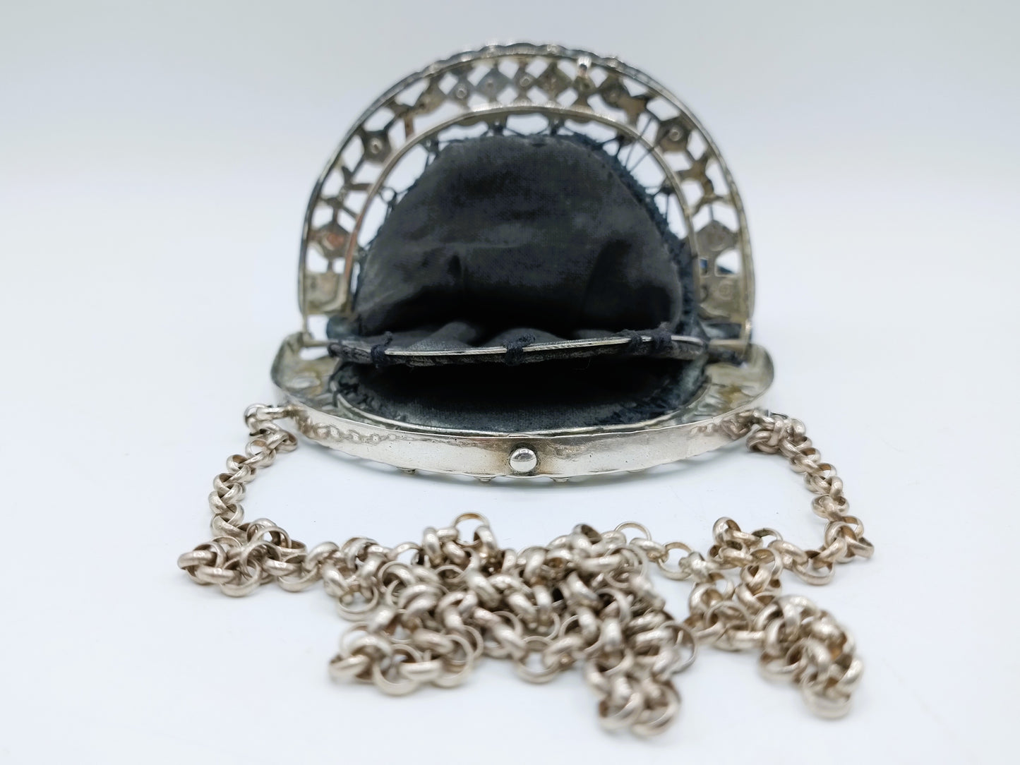 Silver purse clasp with jasseron chain, 1855