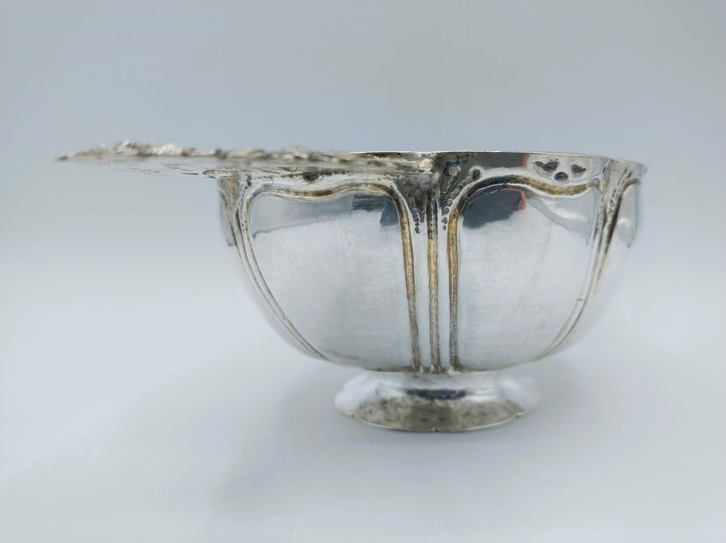 Zilveren brandewijnkom, A.P. Altena, Franeker, 1714