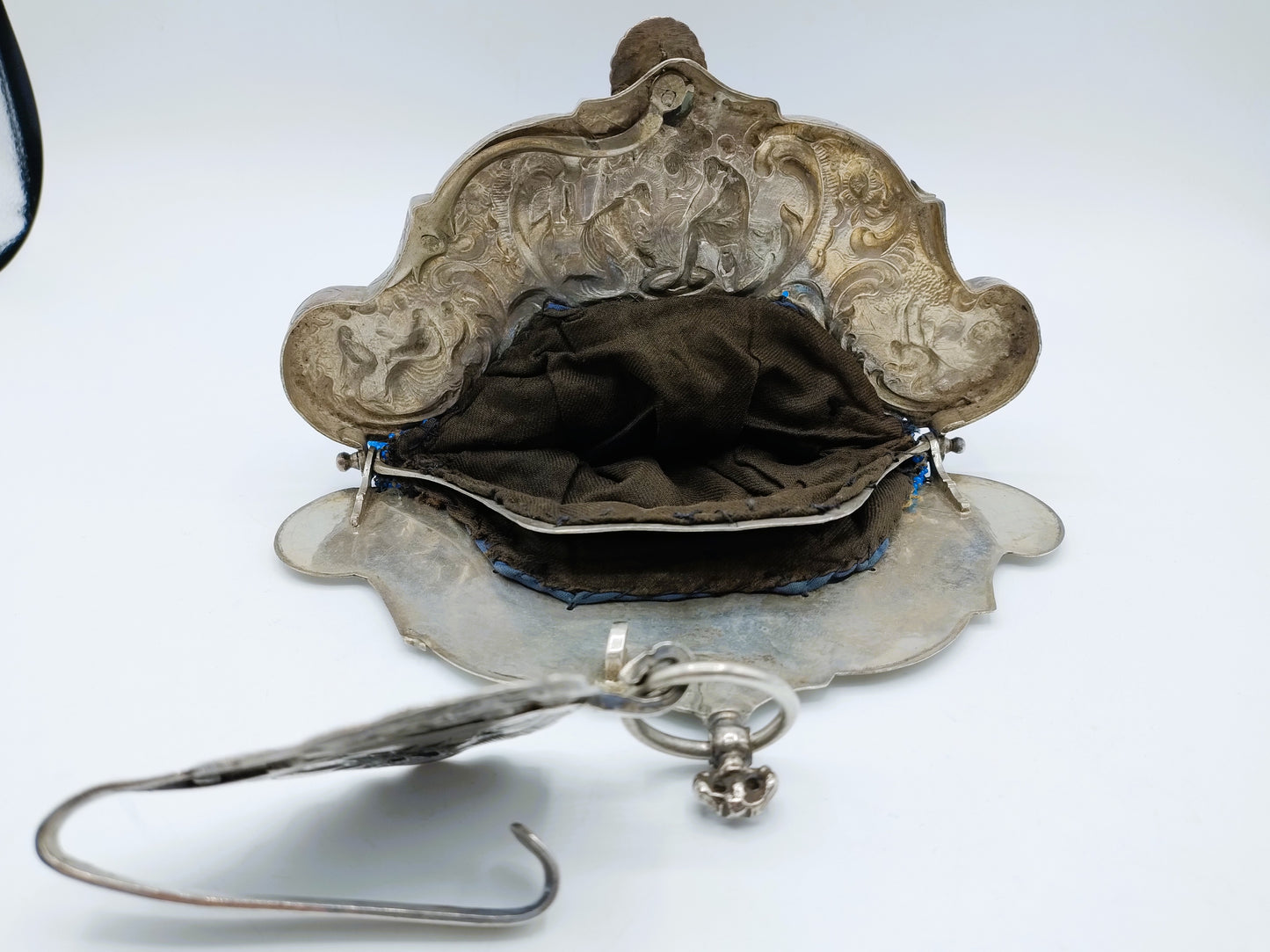 Silver purse clasp with skirt hook, H. van der Heyden, Leeuwarden, ca. 1800