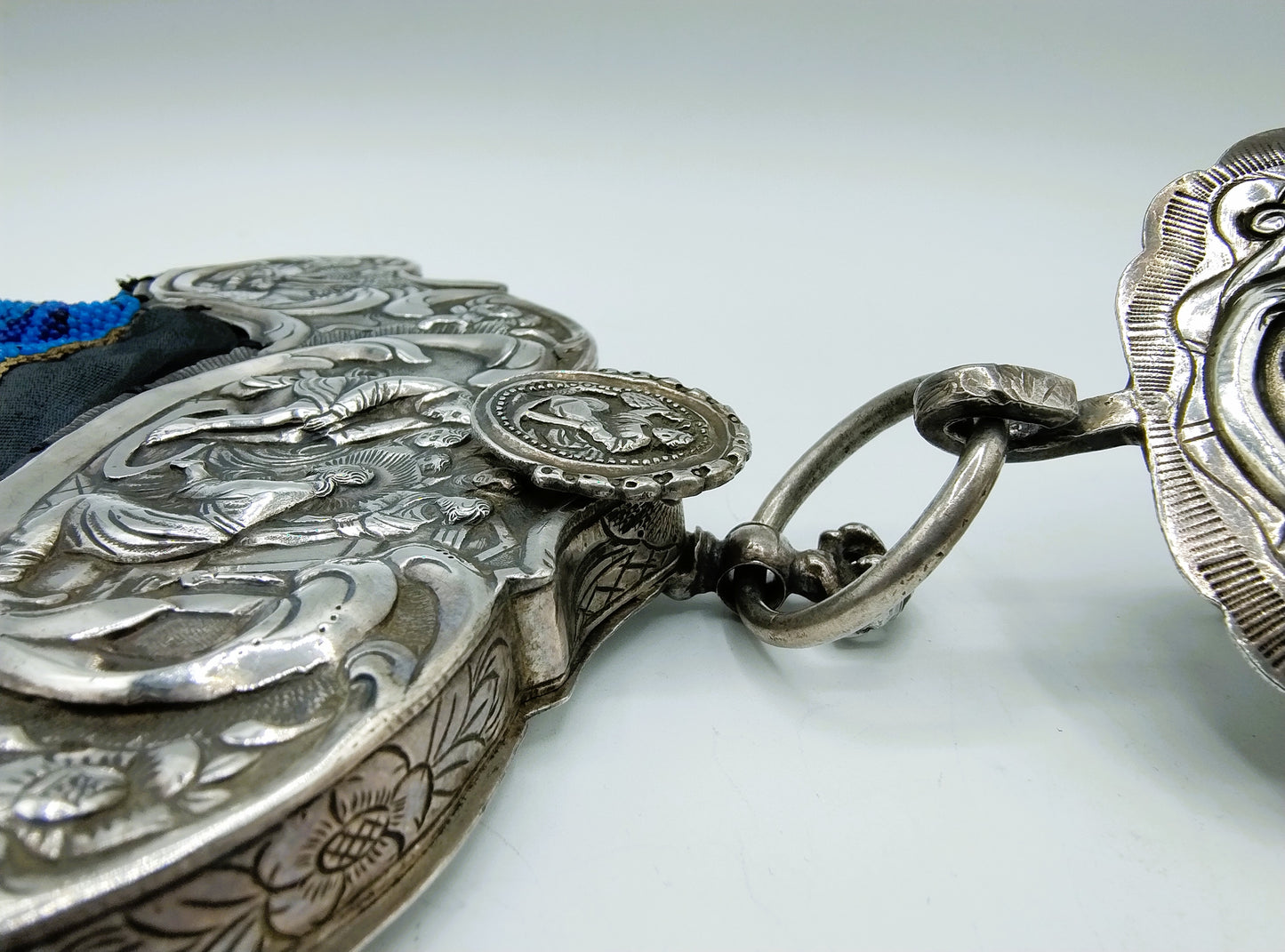 Silver purse clasp with skirt hook, H. van der Heyden, Leeuwarden, ca. 1800