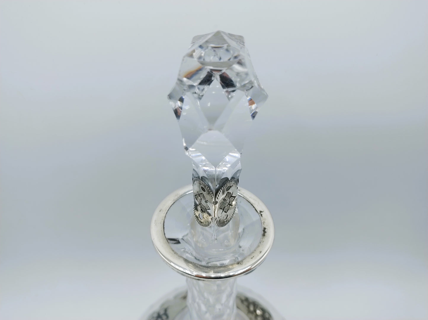 Kristallen karaf met zilveren beslag F.G. de Groot, Rotterdam, ca. 1875