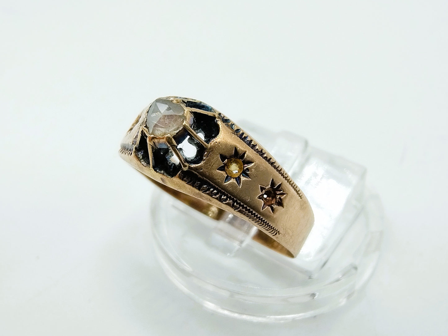 Gold ring set with rose diamond, 17 mm