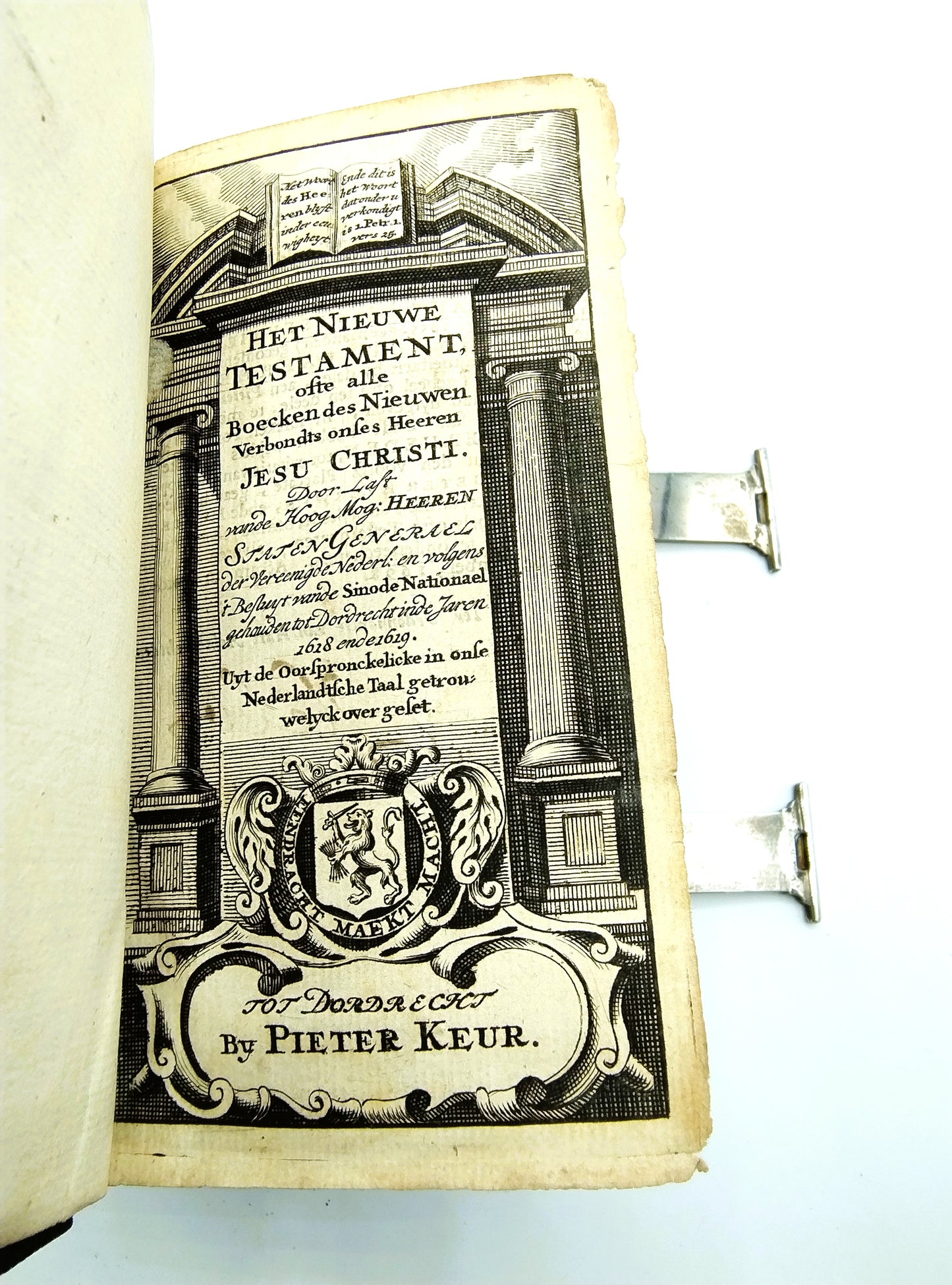 Bibel mit silbernen Klammern, PG Petersen, Amsterdam, 1693 / 1815