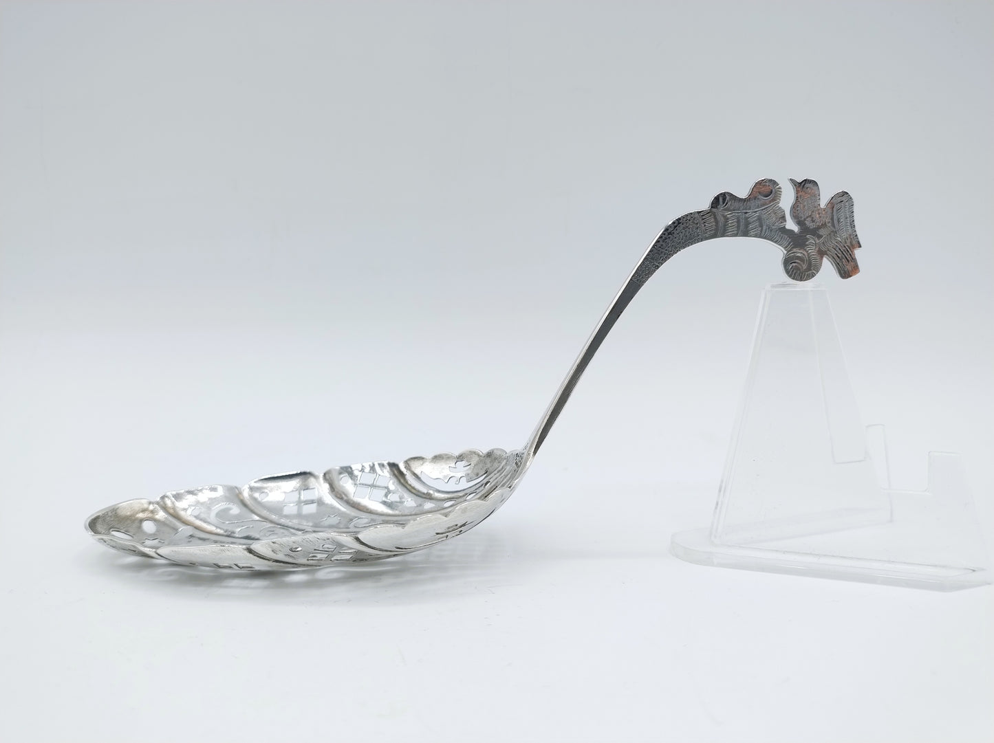 Silver sprinkling spoon, G. Peeters, Rotterdam, 1820