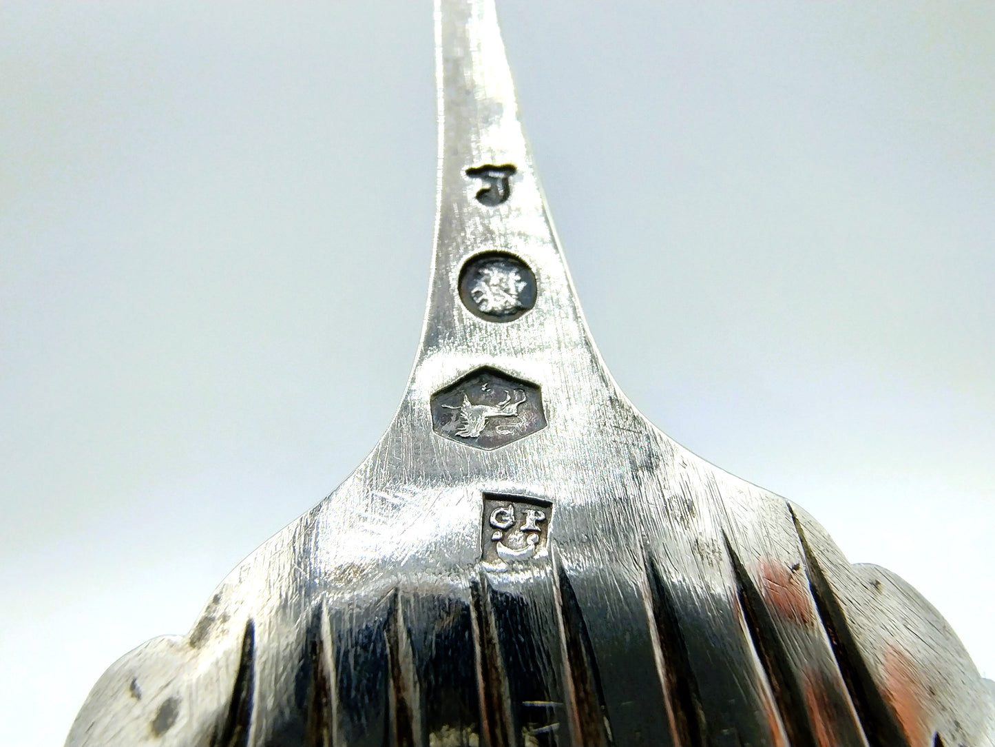 Silver sprinkling spoon, G. Peeters, Rotterdam, 1820