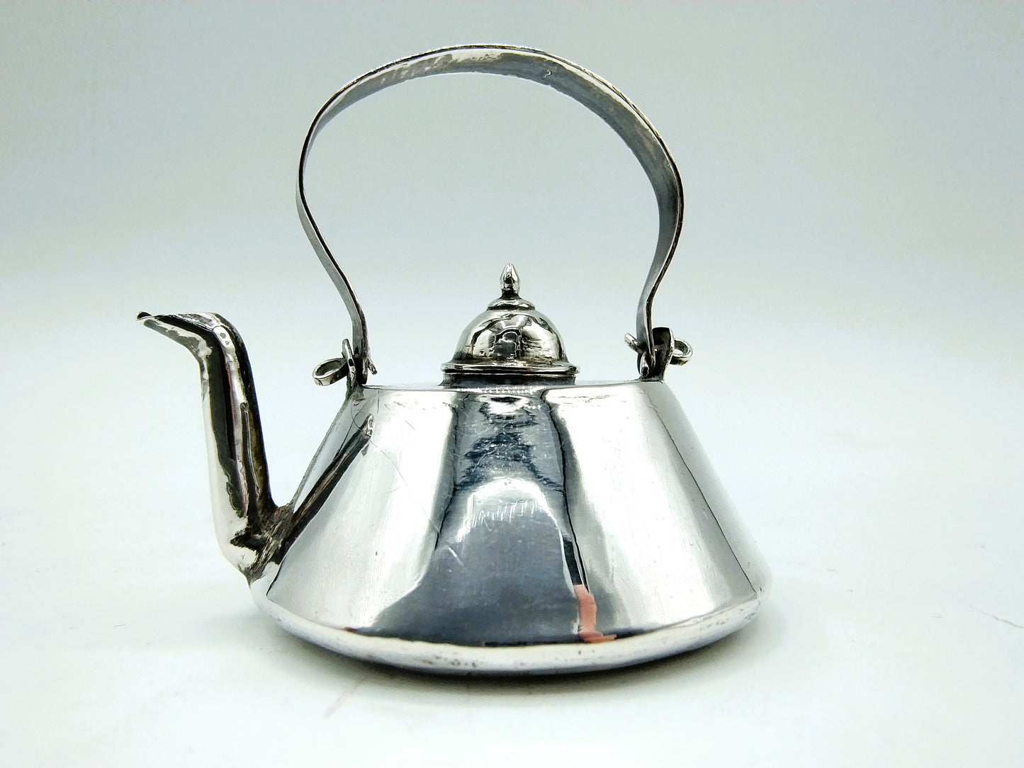 Silver miniature kettle, Lodewijck Eylof (?), Amsterdam, ca. 1680