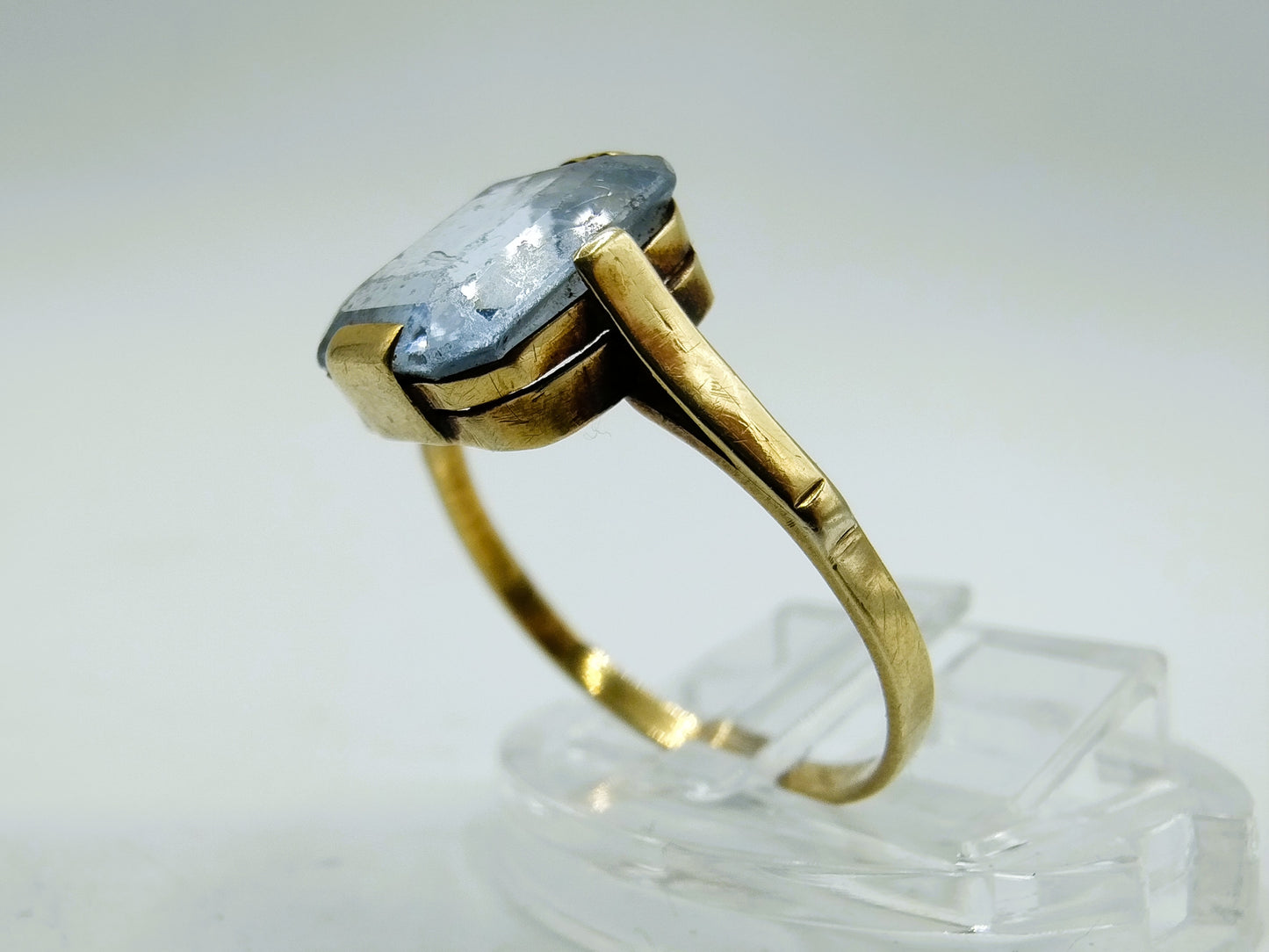 Gold ring with aquamarine, 18 mm