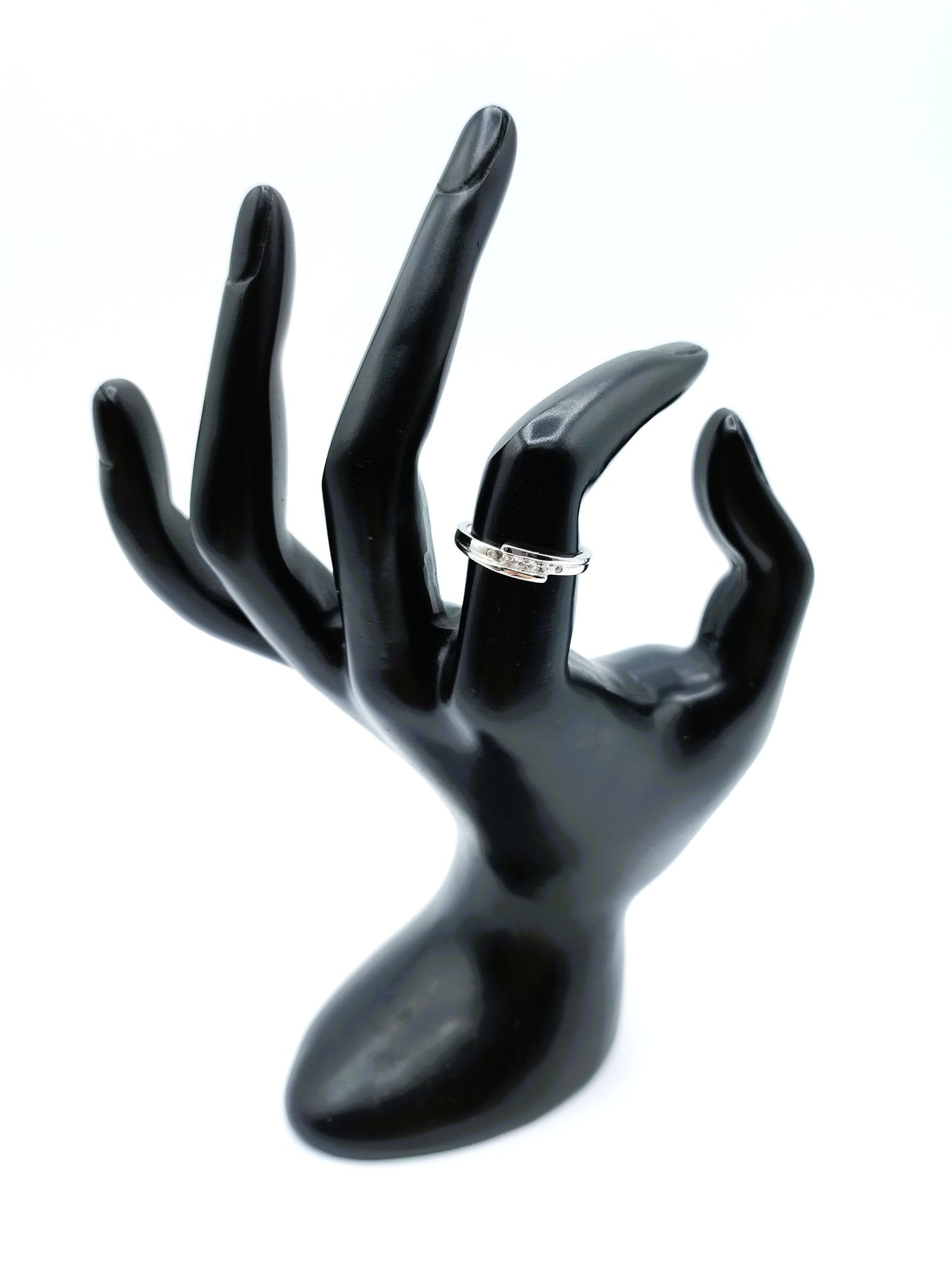 Silver ring with zirconia, 17 mm