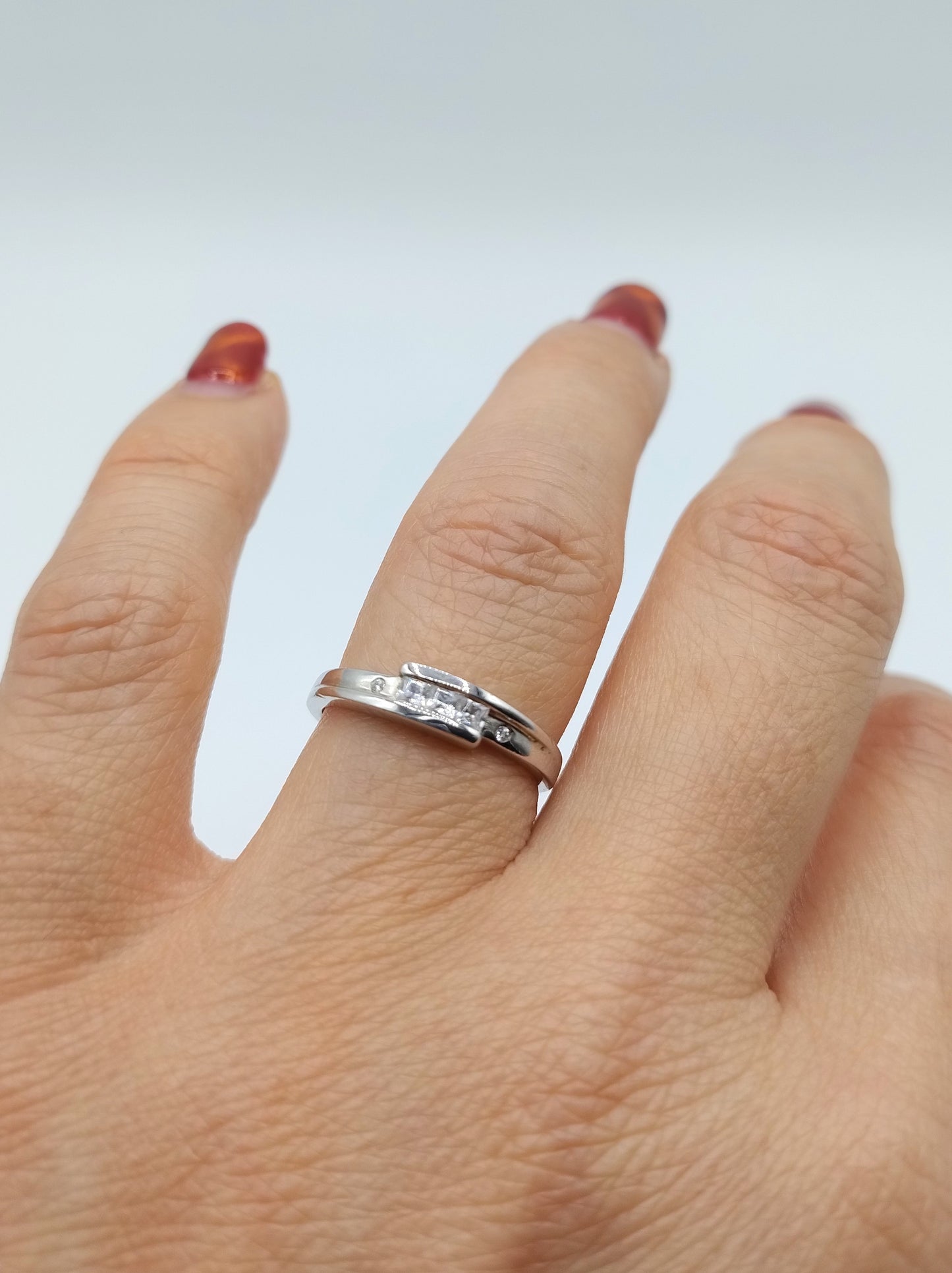 Silver ring with zirconia, 17 mm