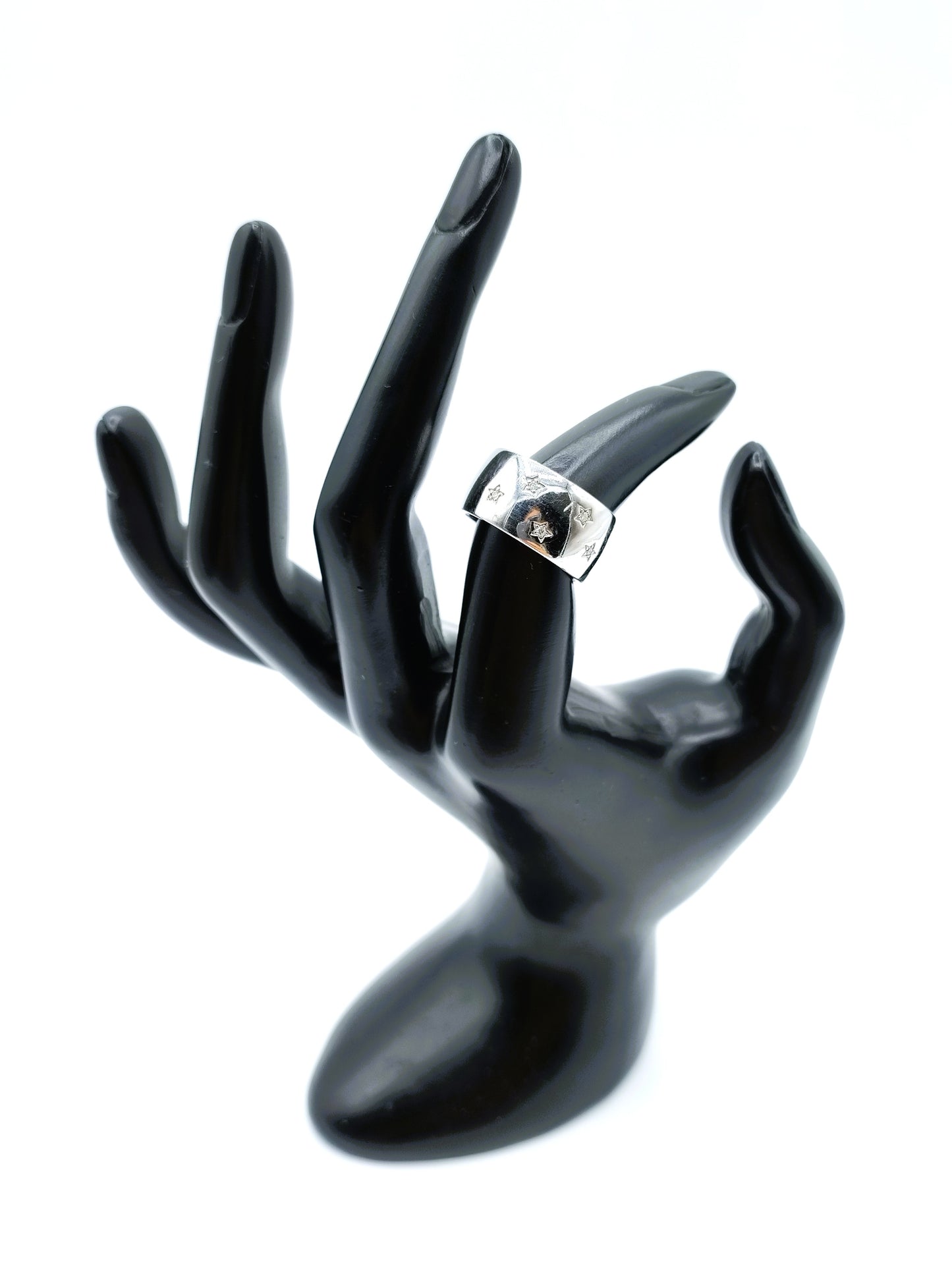 Silver ring with zirconia, 17 mm