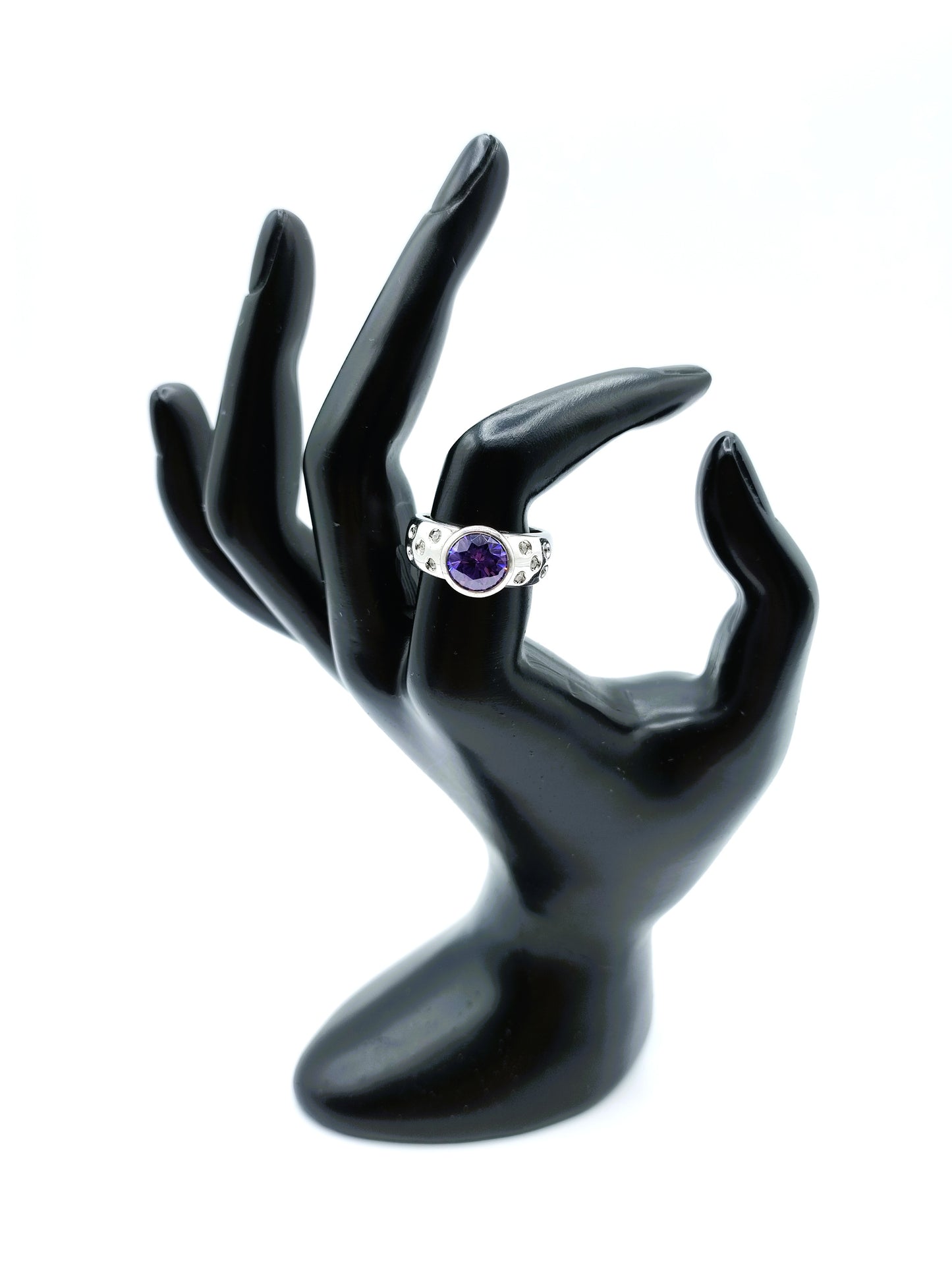 Silver ring with zirconia, 18 mm