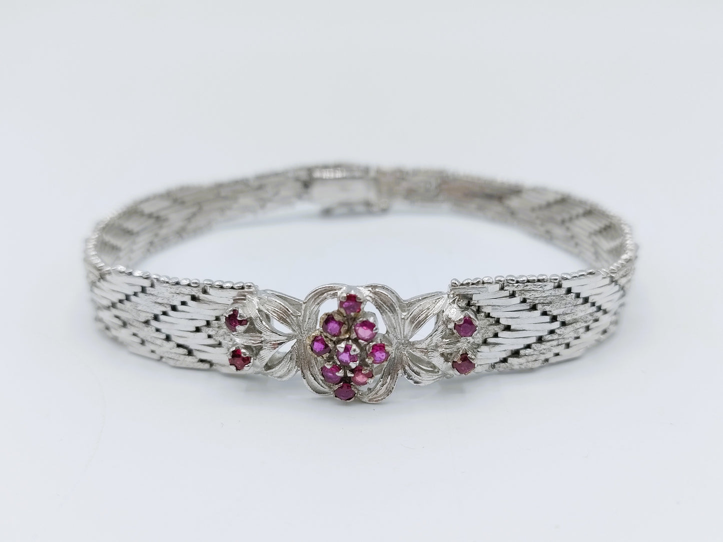 Vintage zilveren armband met rode steentjes, 18,5 cm.
