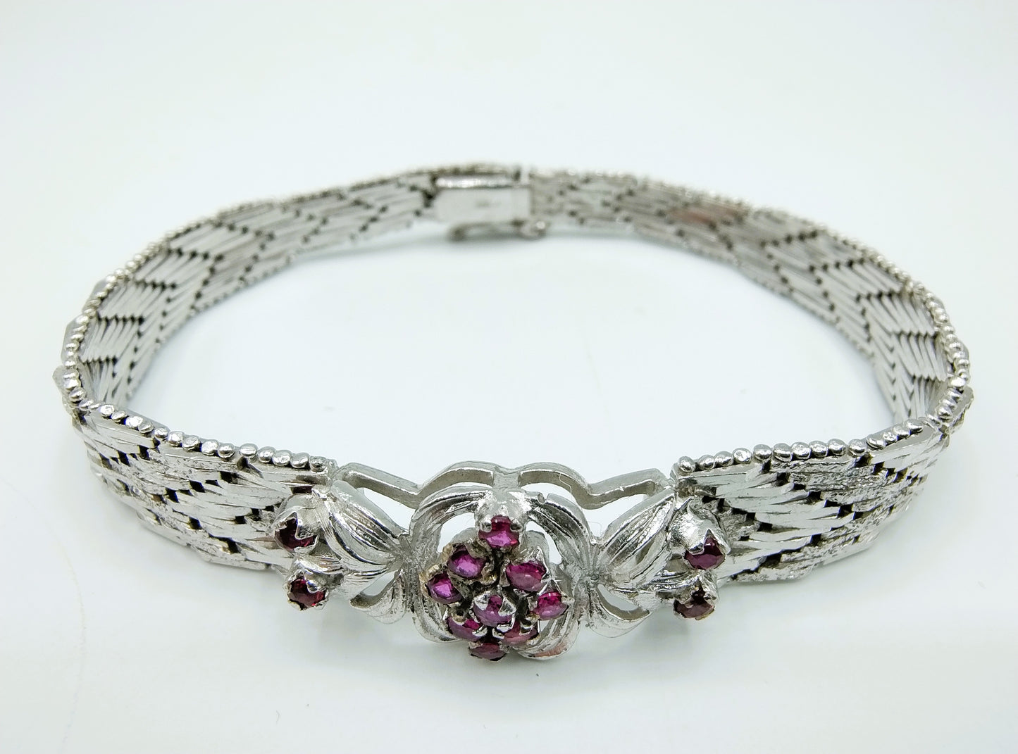 Vintage zilveren armband met rode steentjes, 18,5 cm.
