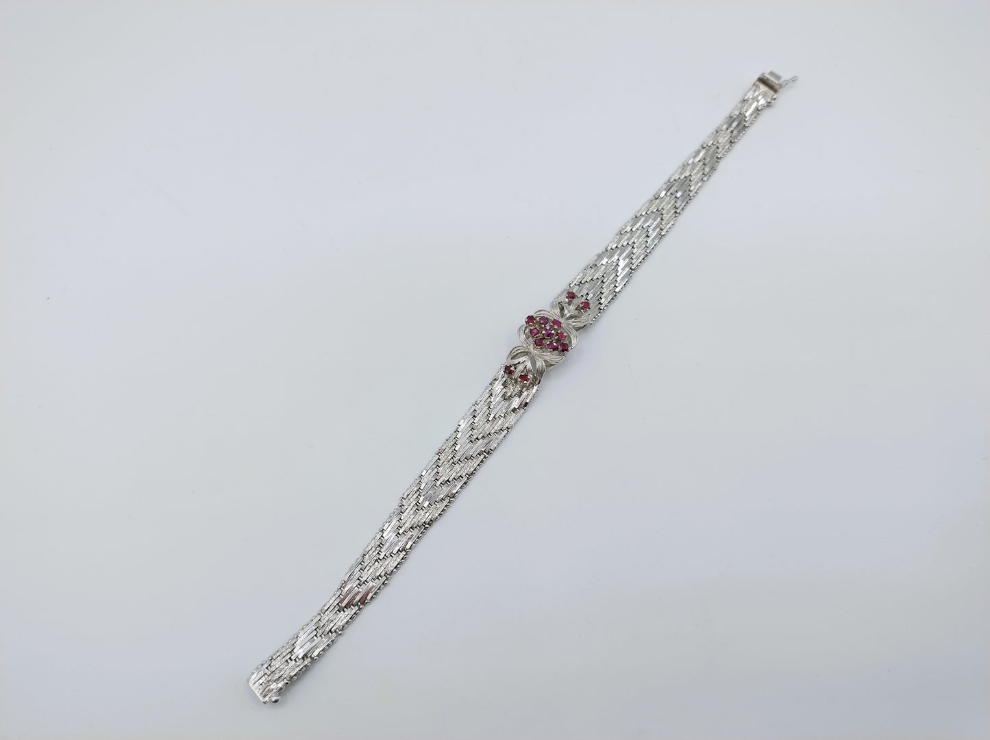 Vintage zilveren armband met rode steentjes, 18,5 cm.